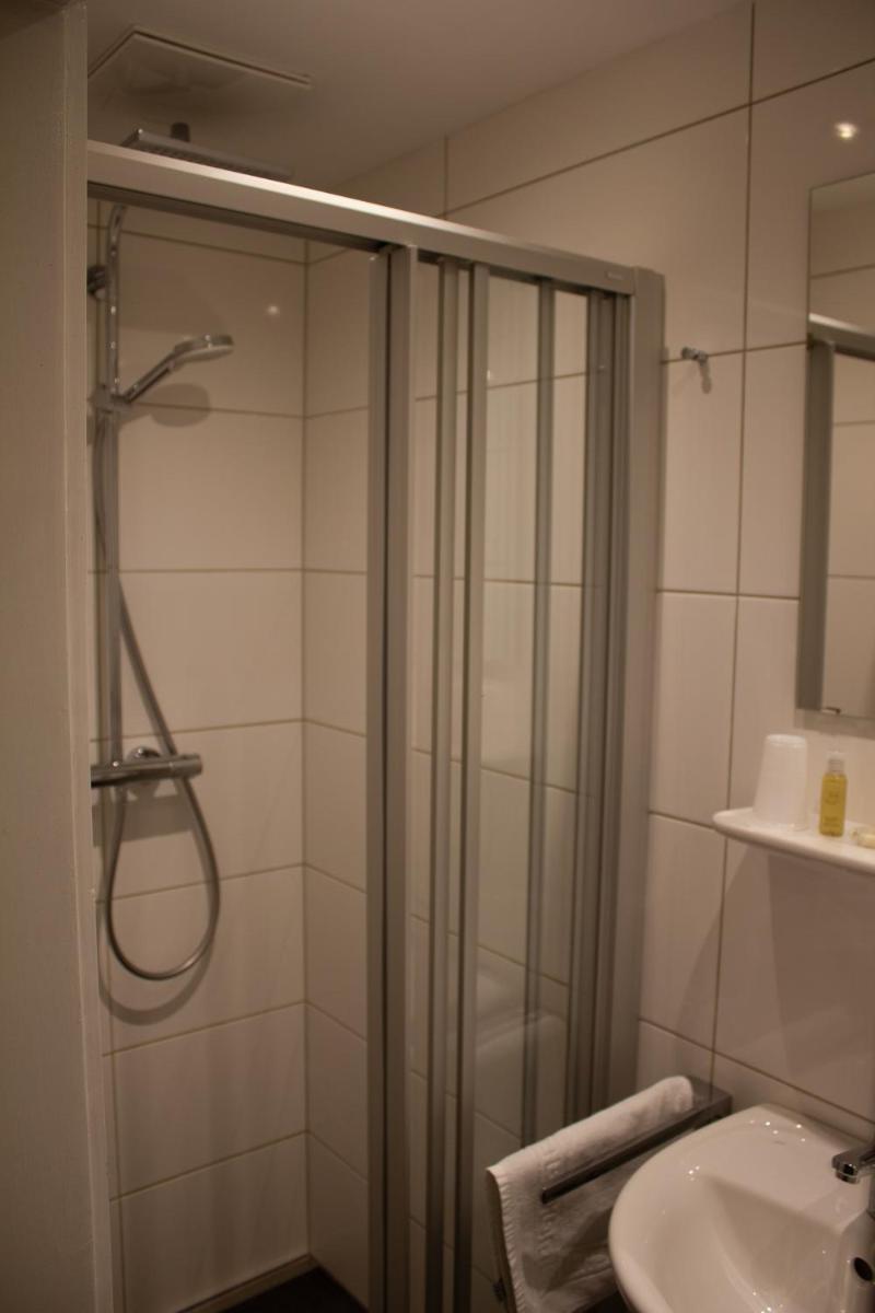 Deluxe Room (2 Adults + 1 Child) photo 2