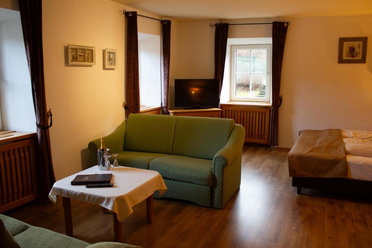 Deluxe Family Room photo 2