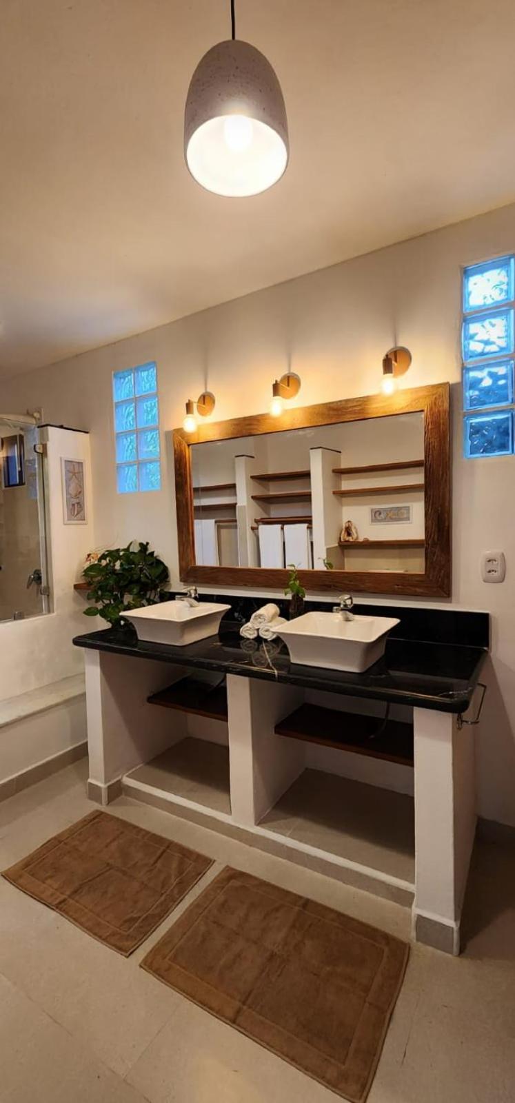 One-Bedroom House photo 2