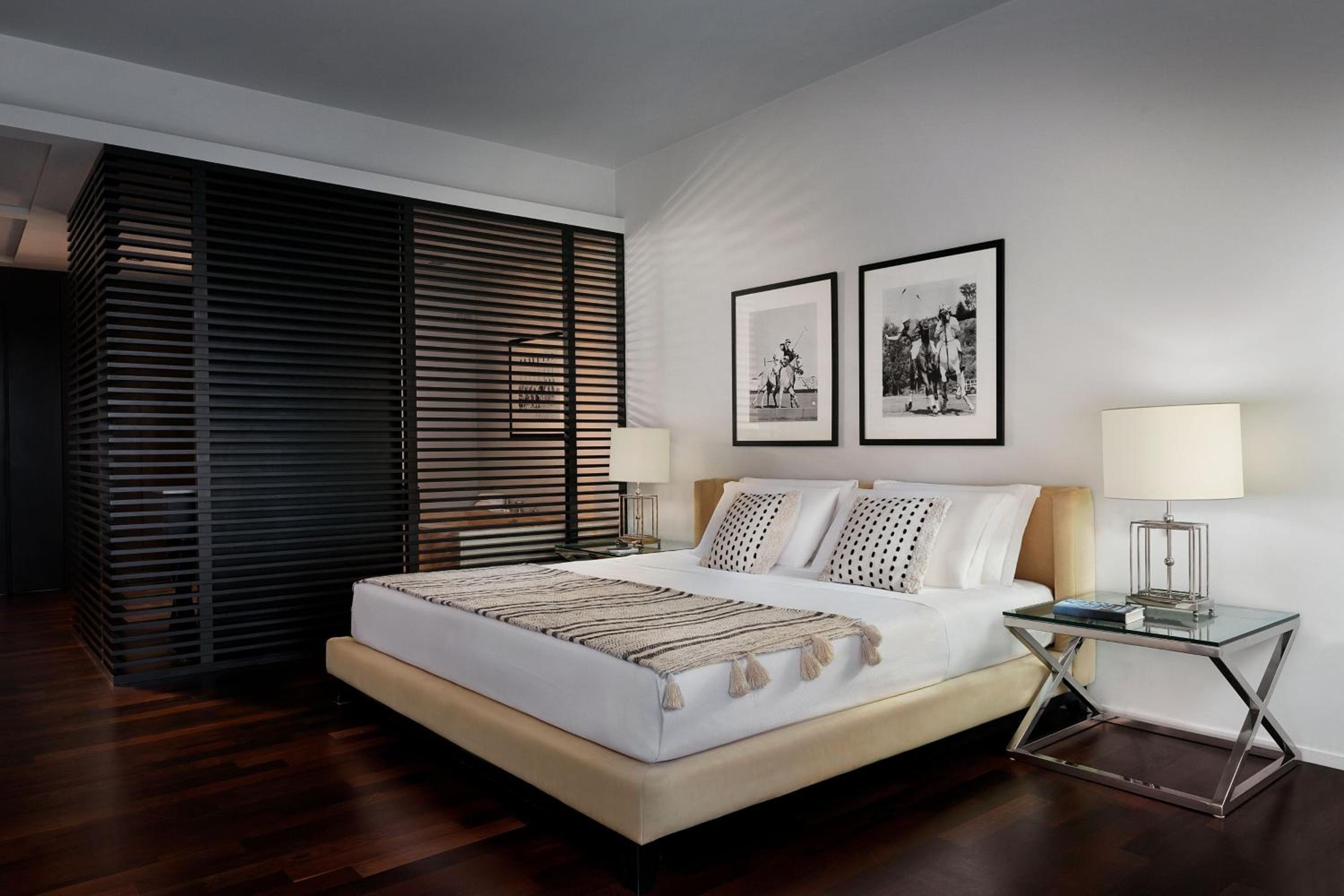 Junior King Suite with Balcony and Golf View - Photo 2