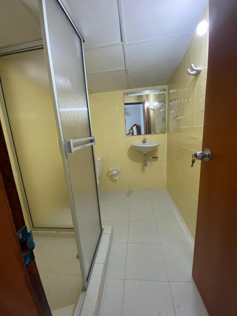 Family Room with Private Bathroom photo 2