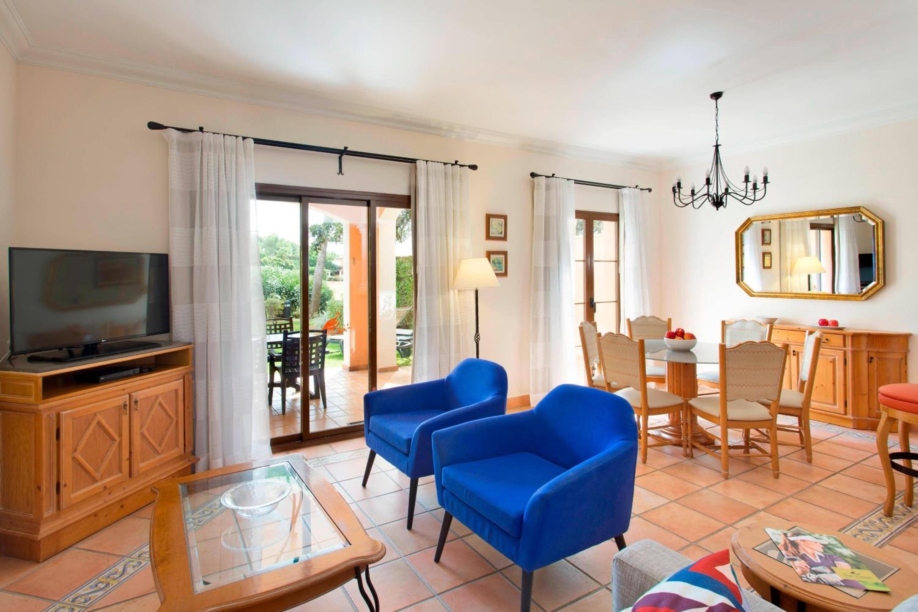Two-Bedroom Townhouse with Resort View