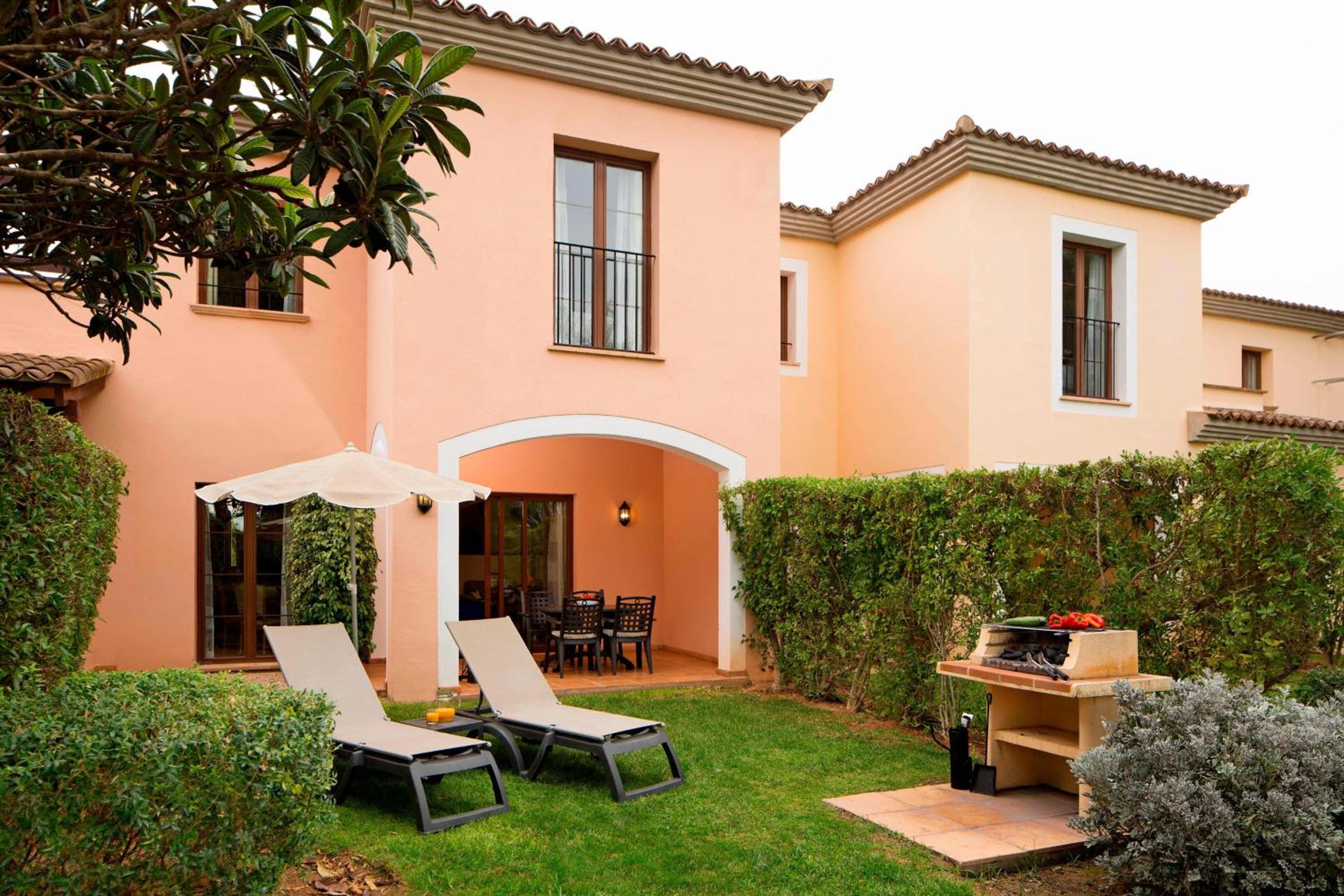 Two-Bedroom Townhouse with Resort View thumbnail 5
