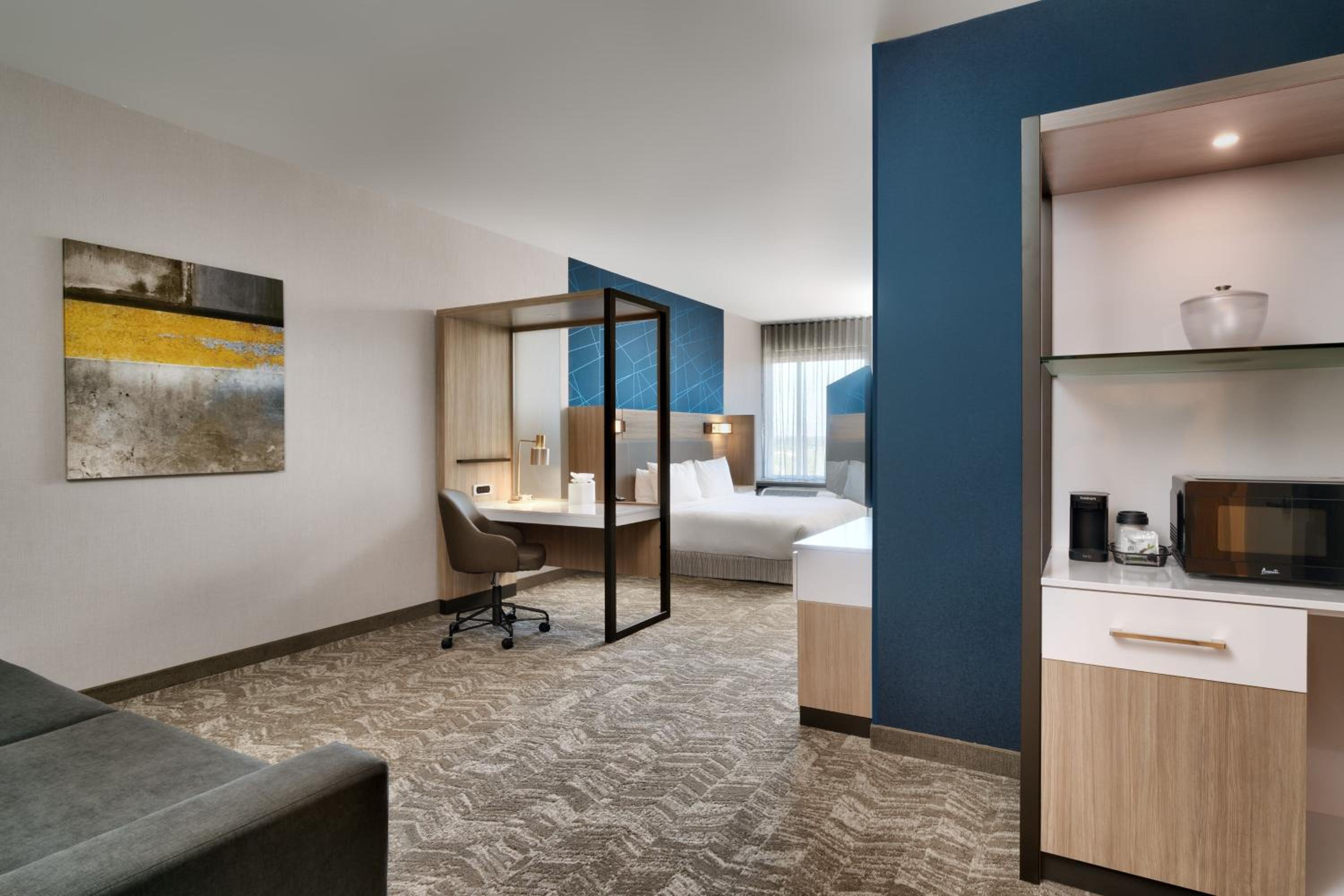 King Suite with Trundle Bed - Photo 1