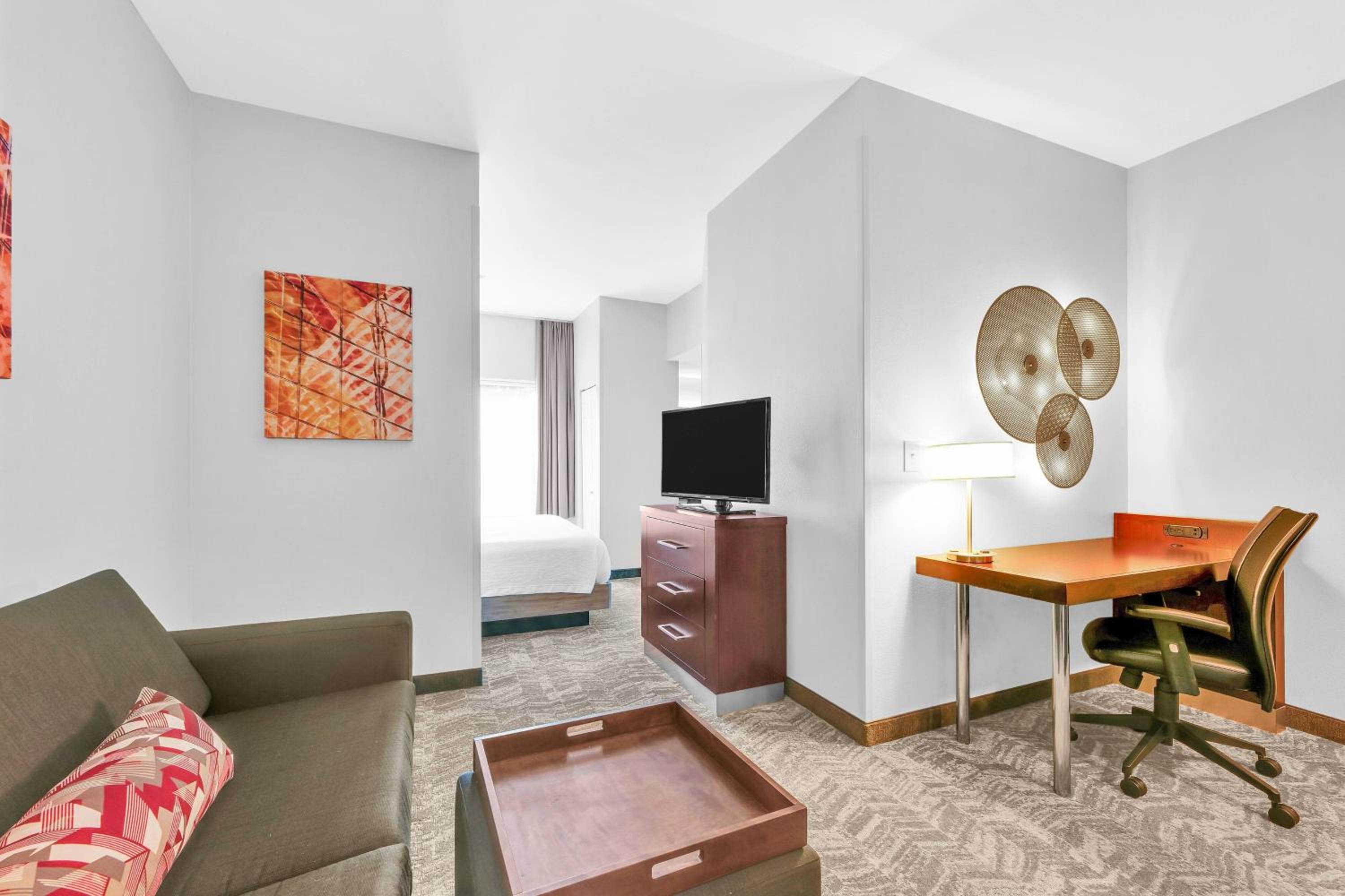 King Studio Suite with Sofa Bed - Photo 7