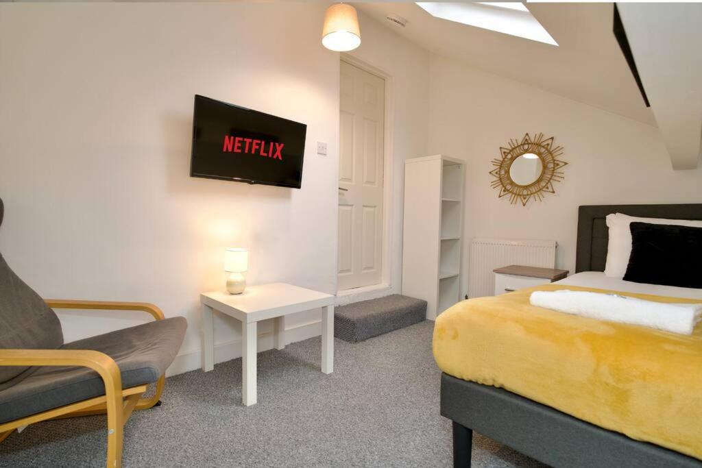 Four-Bedroom House photo 2