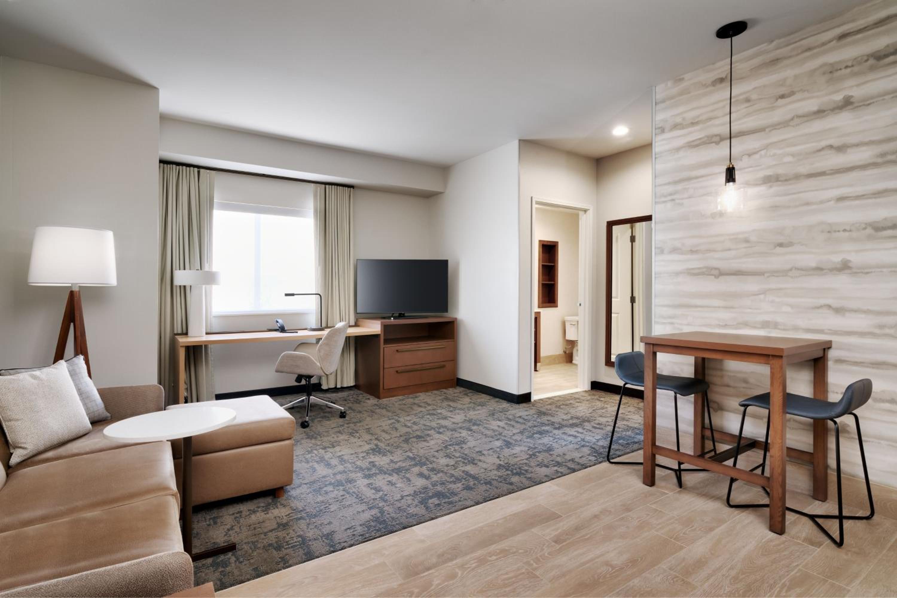 One-Bedroom King Suite with Sofa Bed  - Photo 6