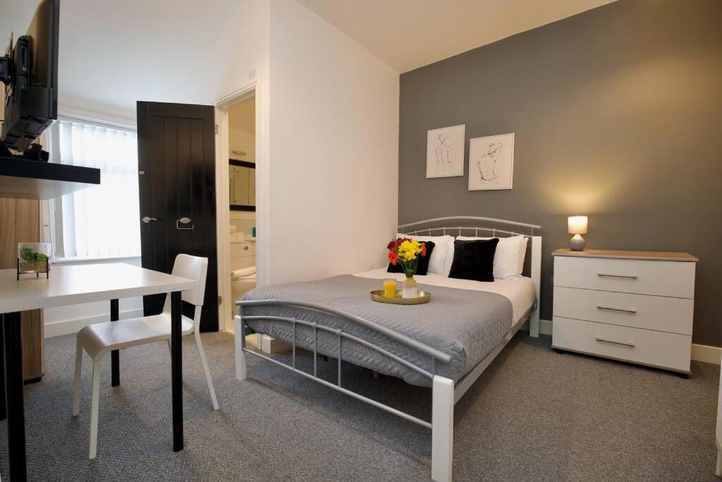 Four-Bedroom House photo 1