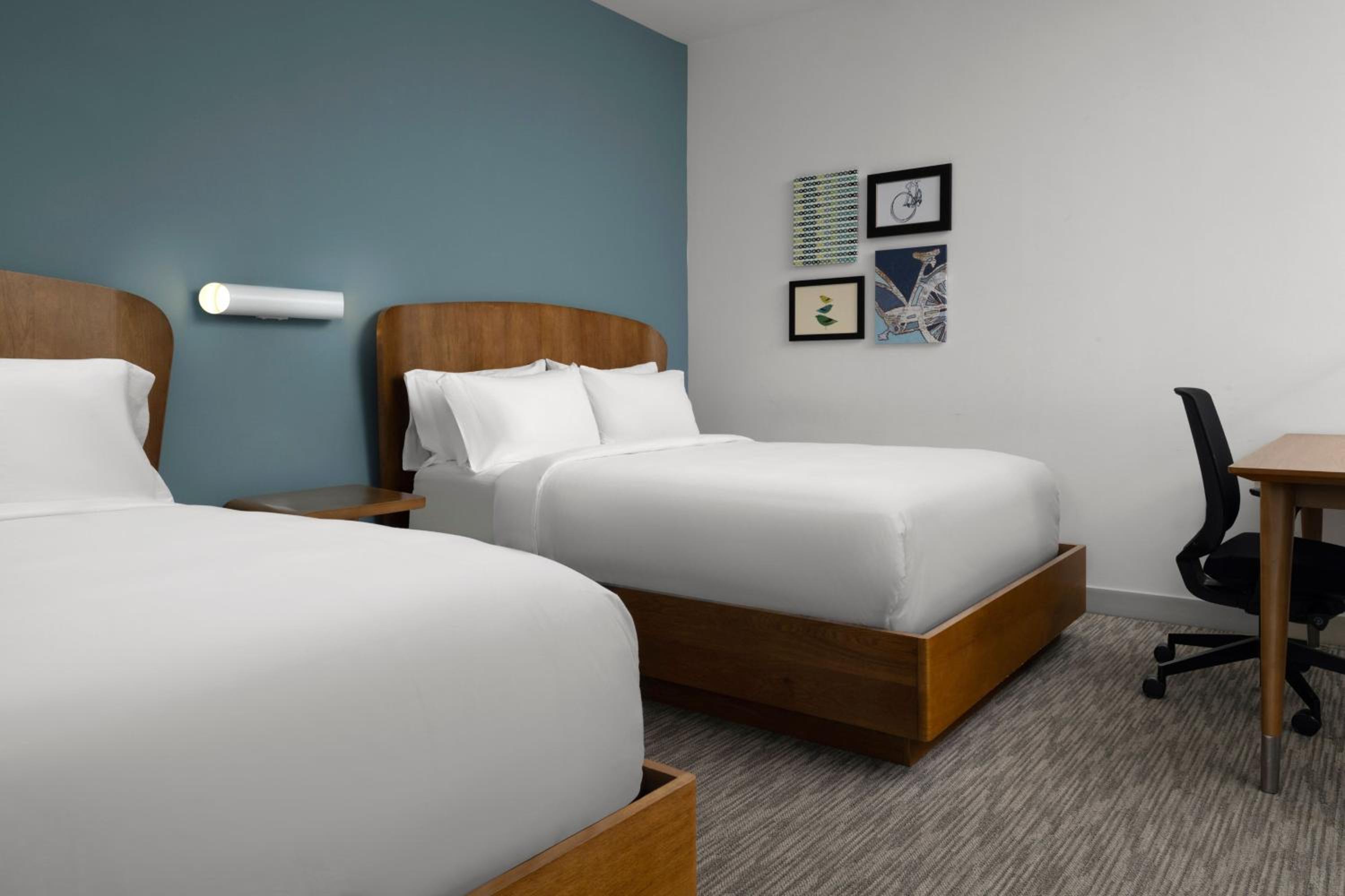 Standard Queen Room with Two Queen Beds - Hearing Accessible