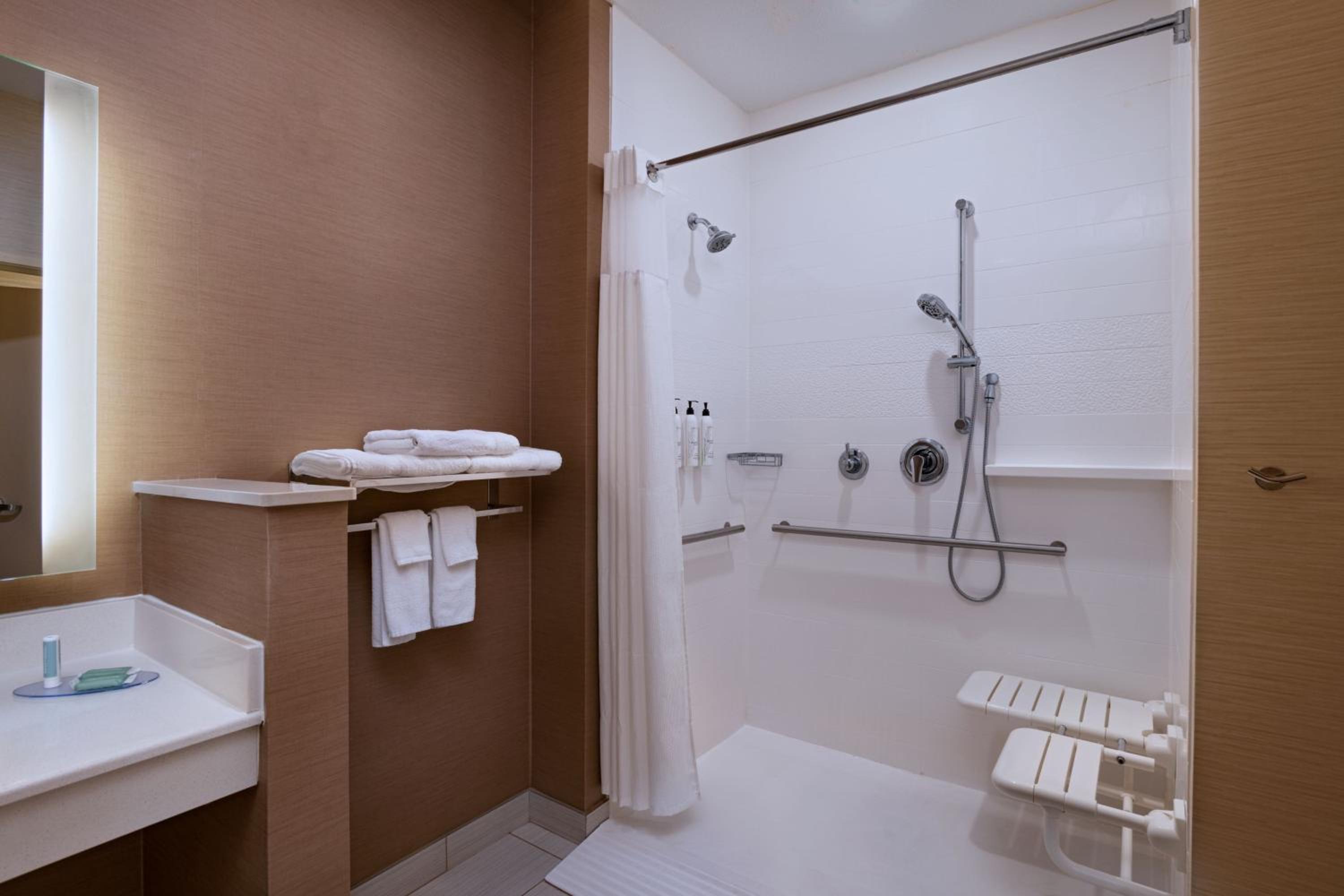 King Room with Roll-in Shower - Mobility and Hearing Accessible