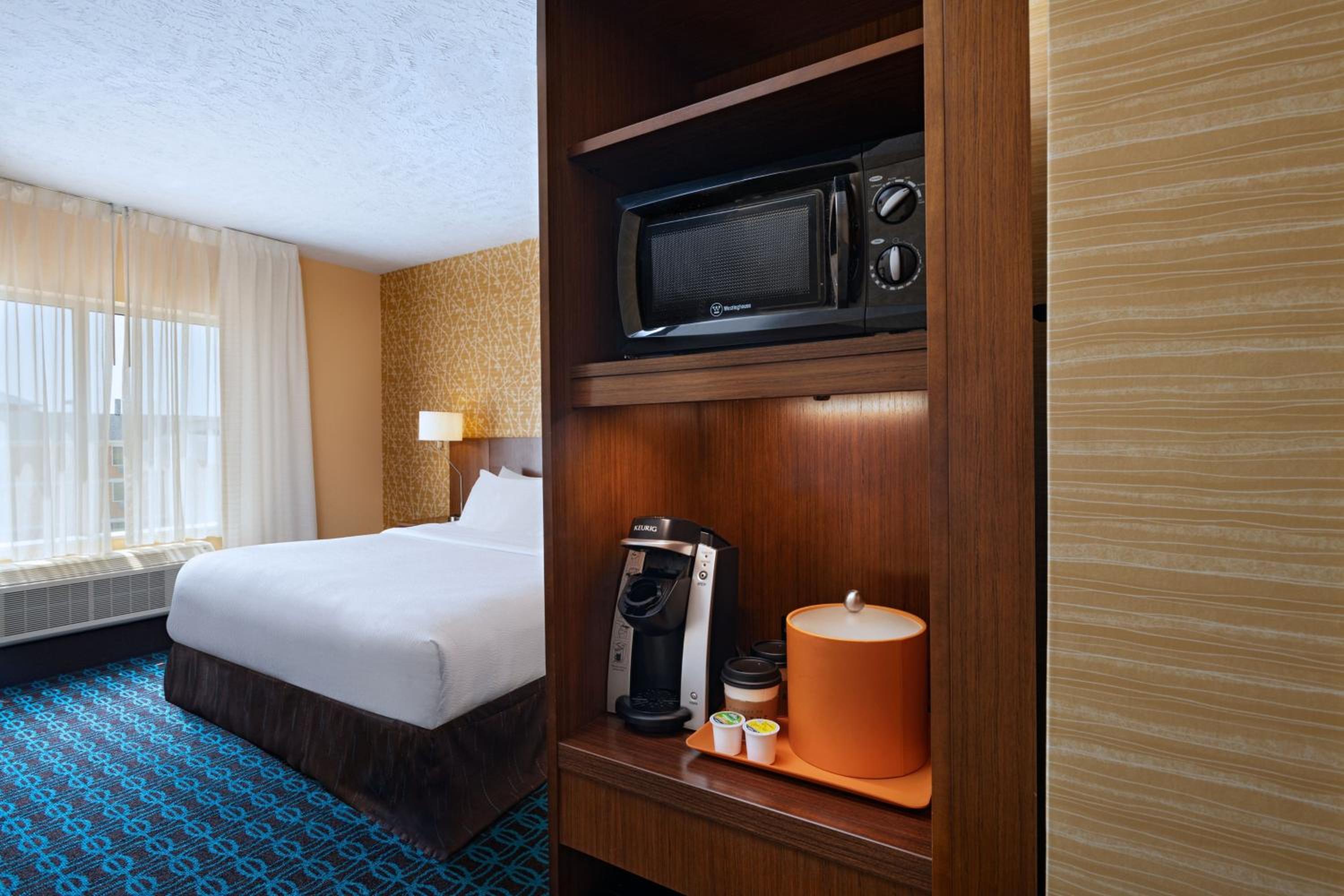 King Suite with Sofa Bed - Hearing Accessible photo 2