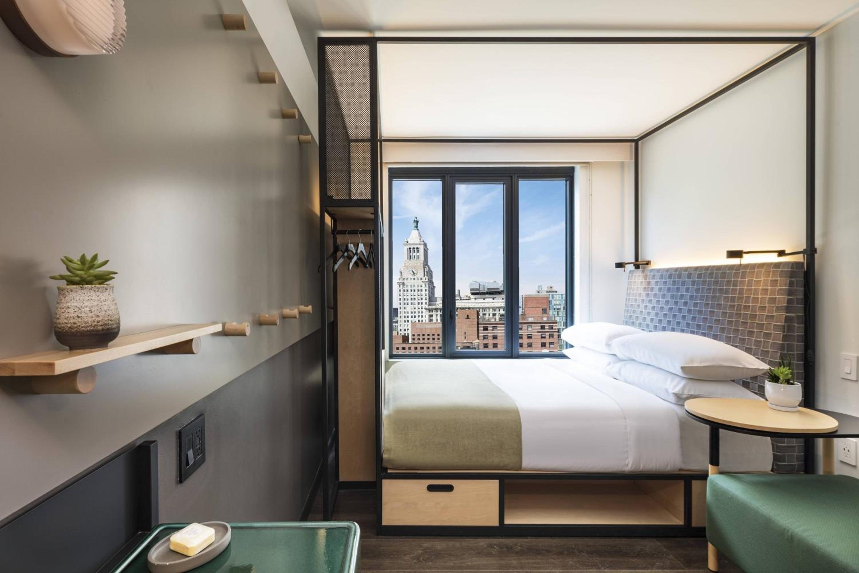 Queen Room - Hearing Accessible