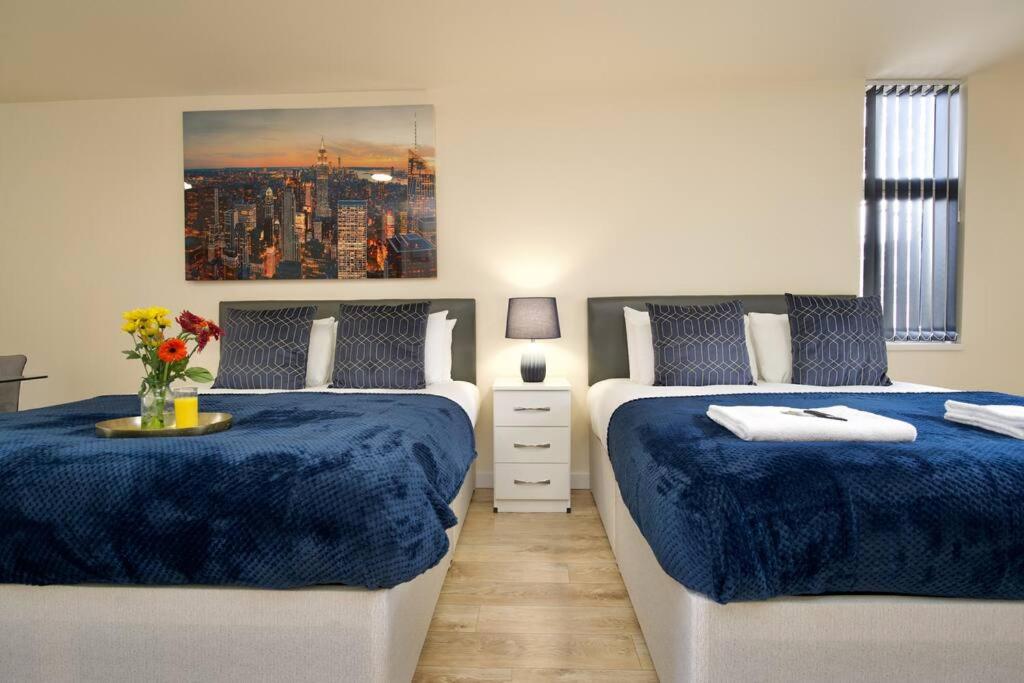 One-Bedroom Apartment photo 1