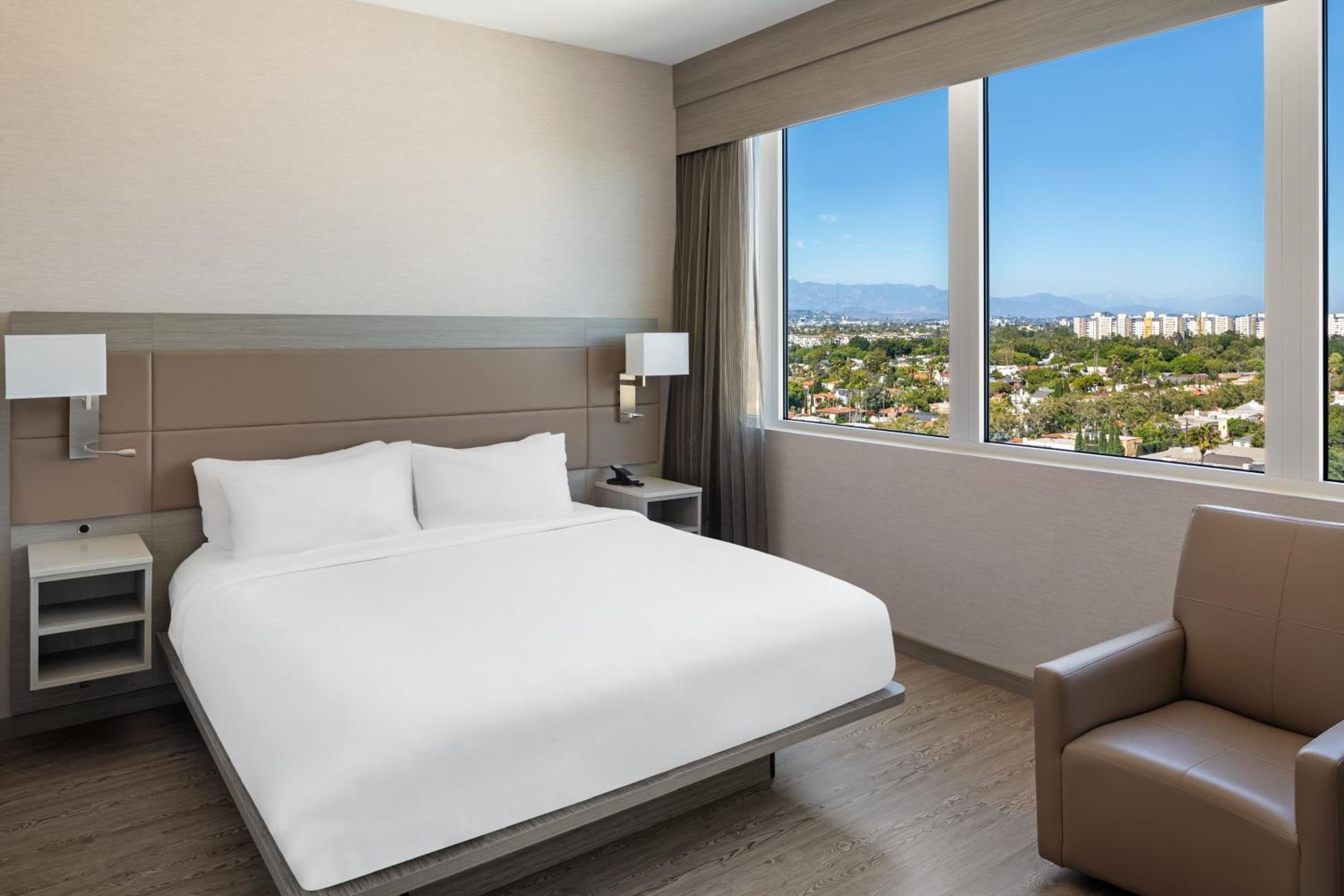 King Room with City View photo 3