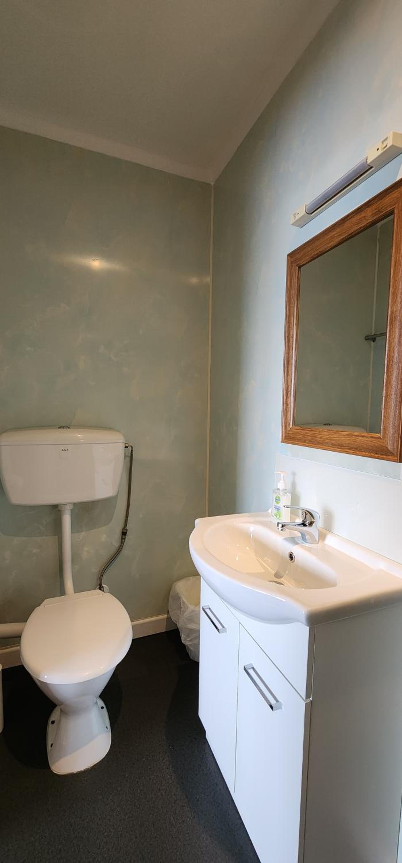 Queen Room photo 3