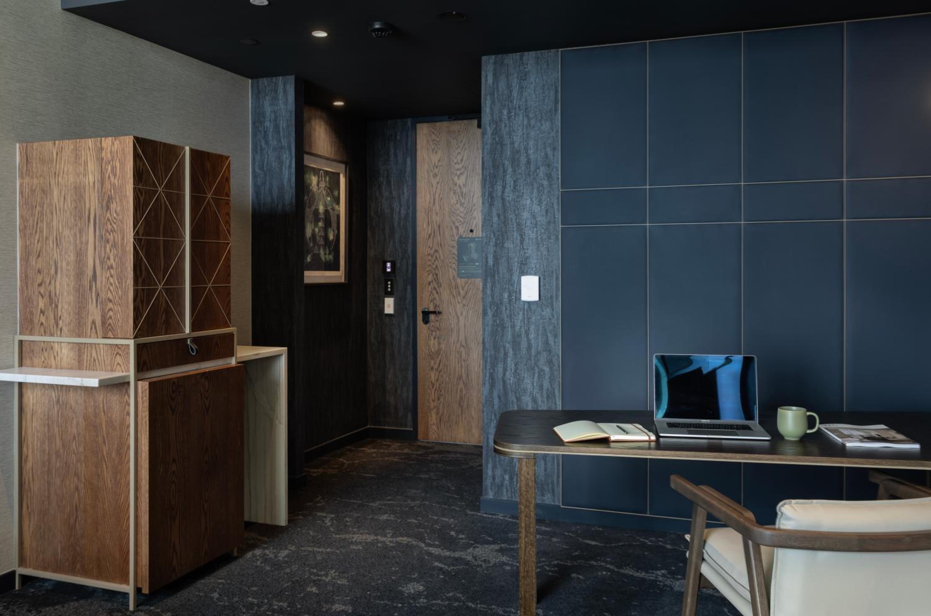 Executive King Suite  - Photo 4