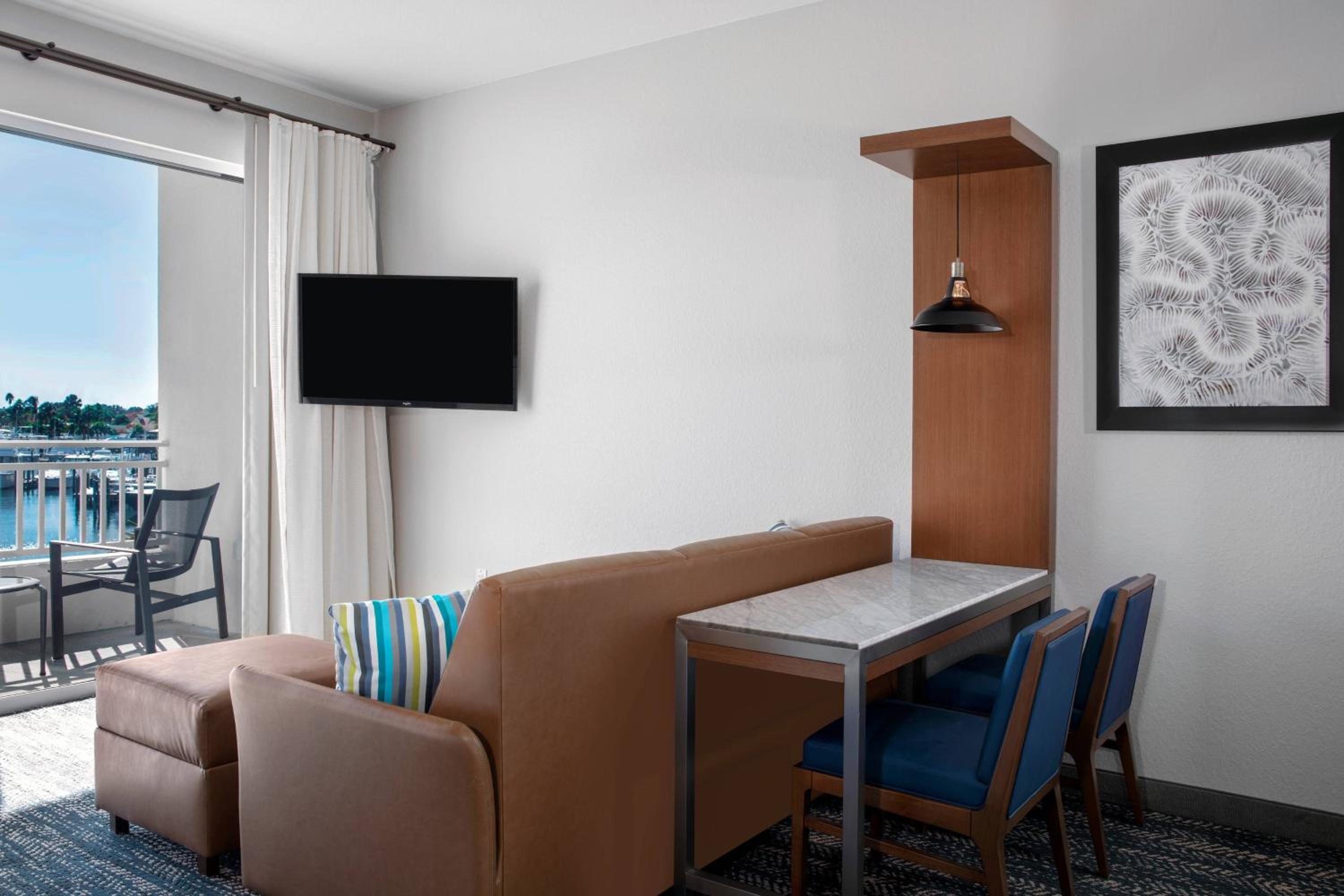 Studio, 2 Queen, Sofa bed, Balcony - Photo 4