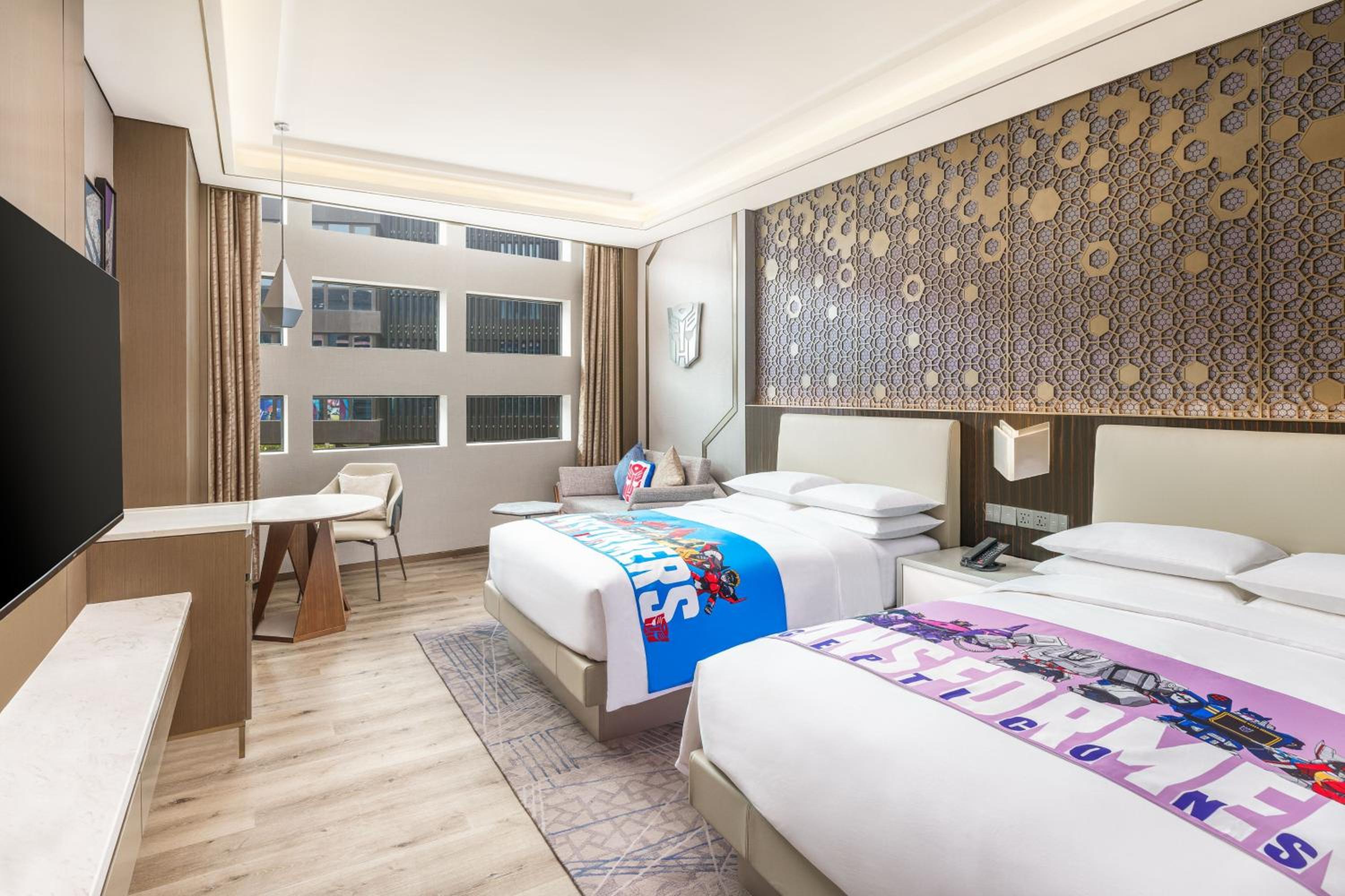 Cool Double Room with Two Double Beds - Photo 6