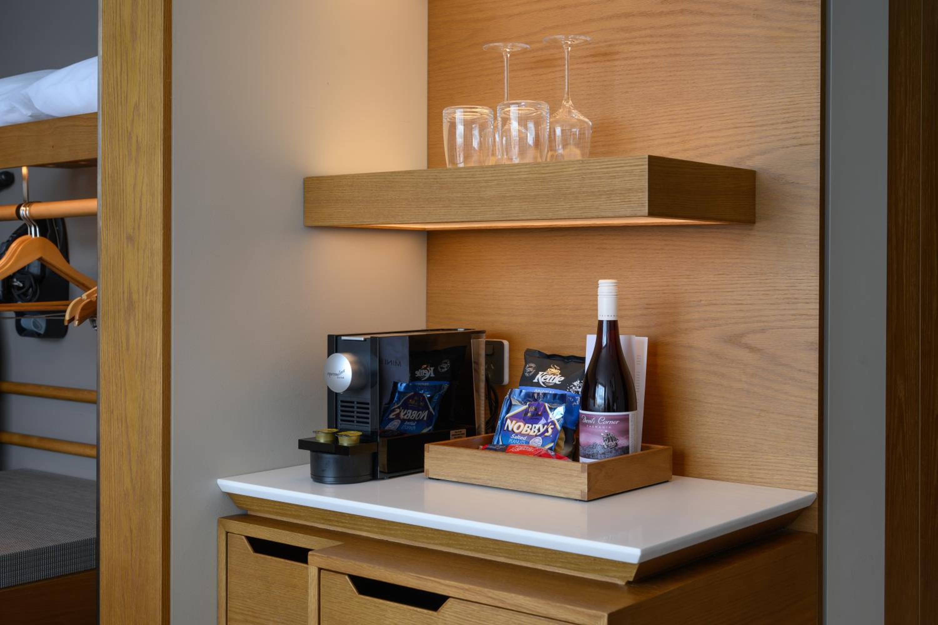 Standard King Room with Club Access - Disability Access