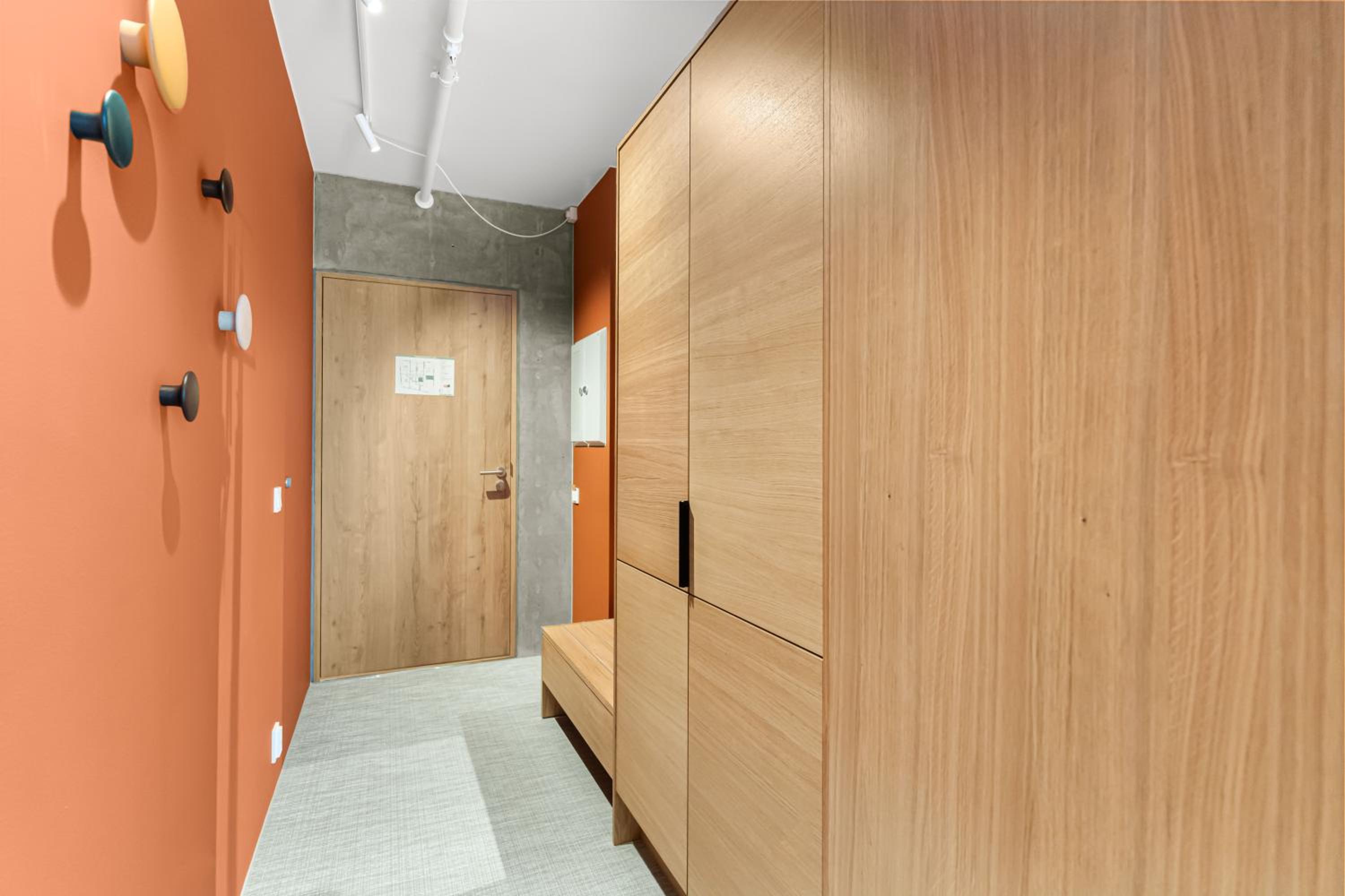 Studio - Photo 9