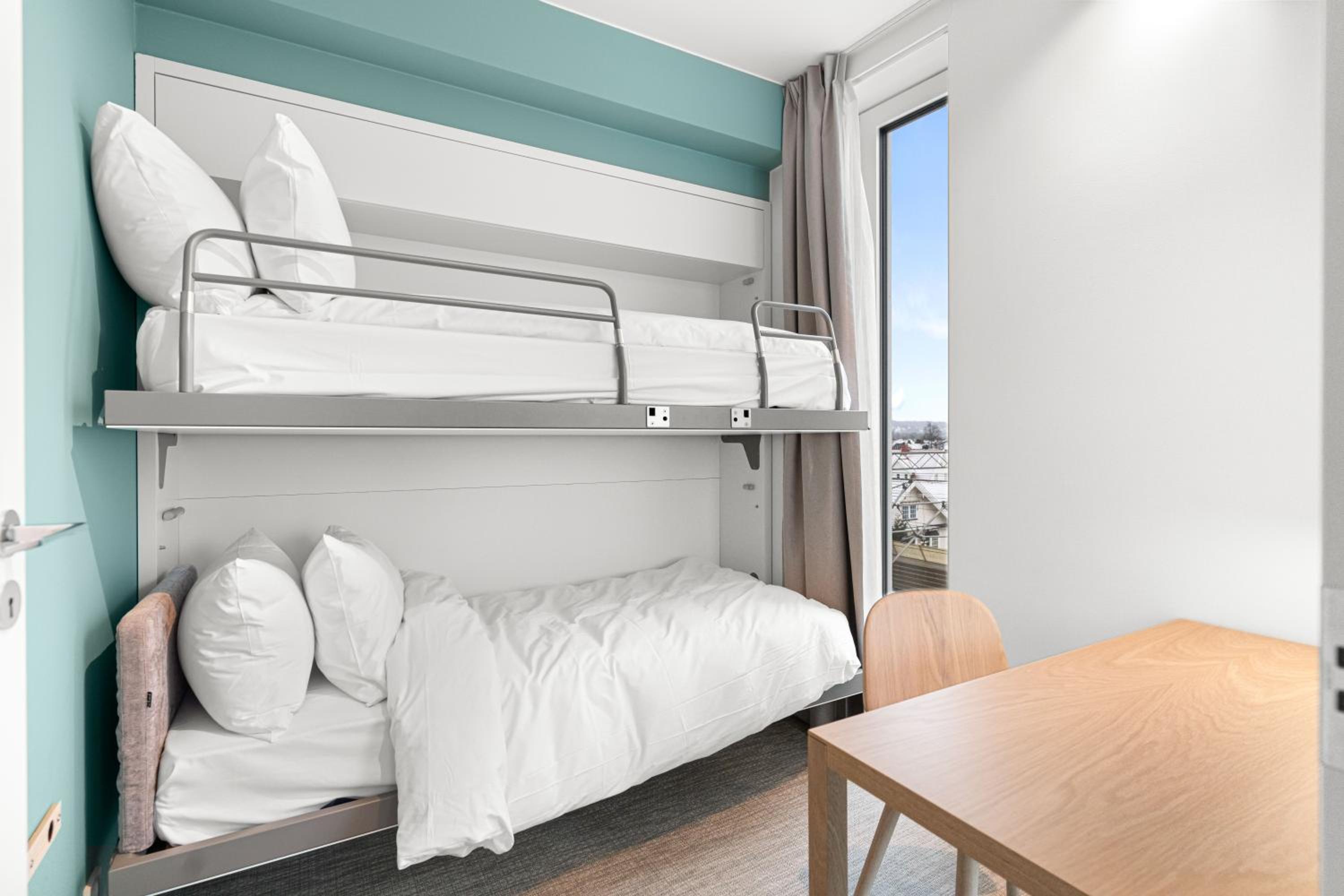 Apartment with Two Bedrooms and Balcony  - Photo 8