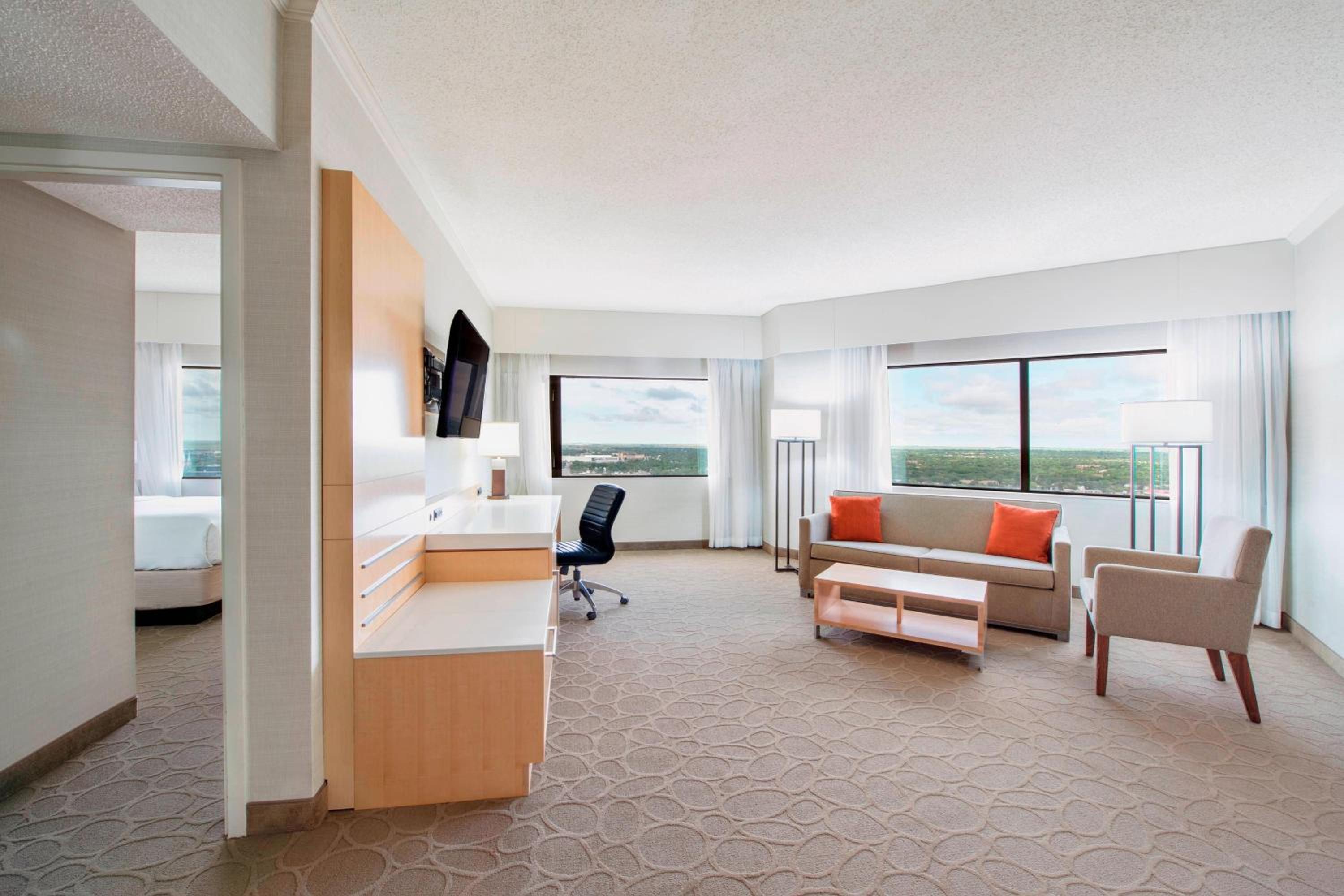 Executive Suite Queen or King photo 3