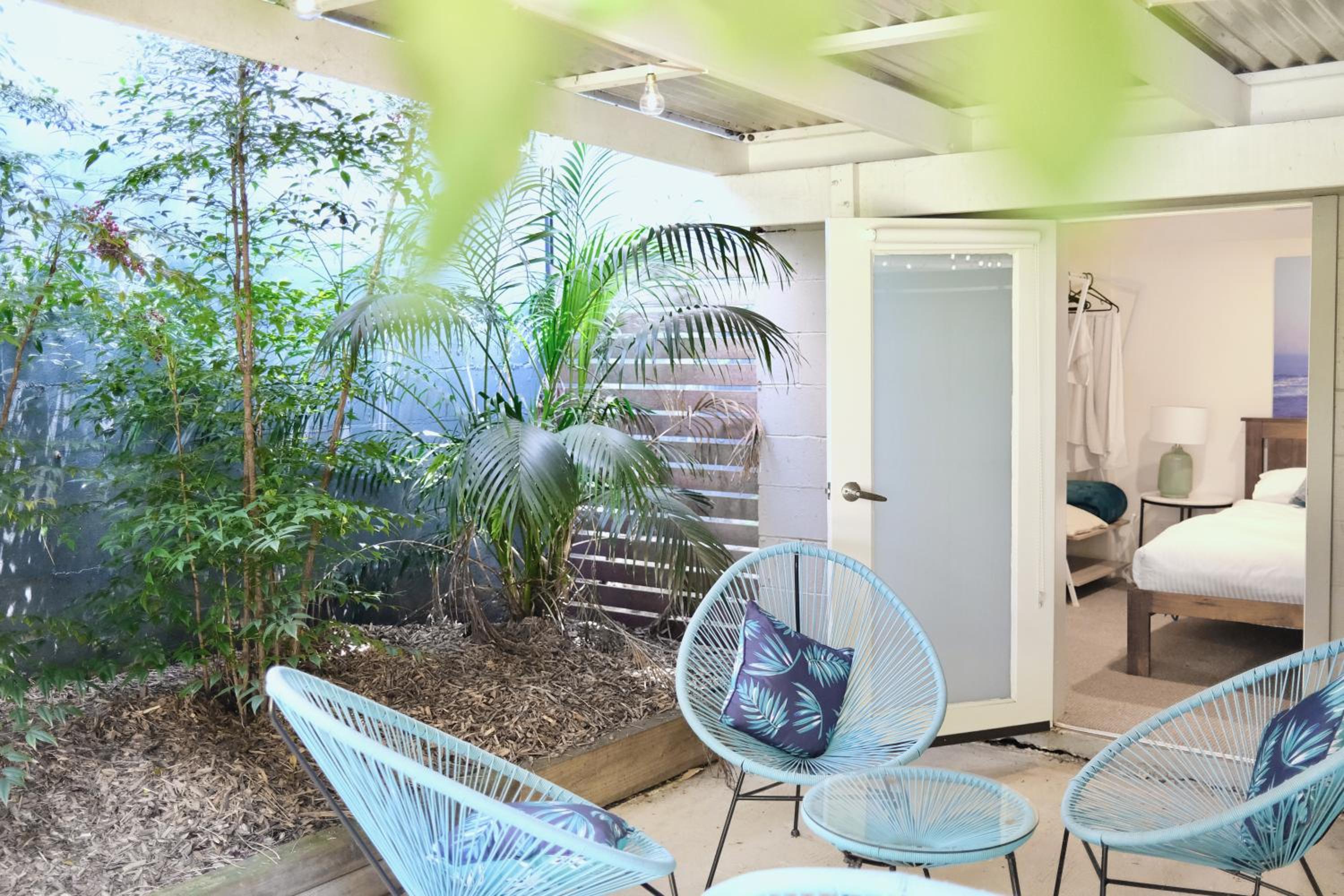 Studio with Garden View thumbnail 6