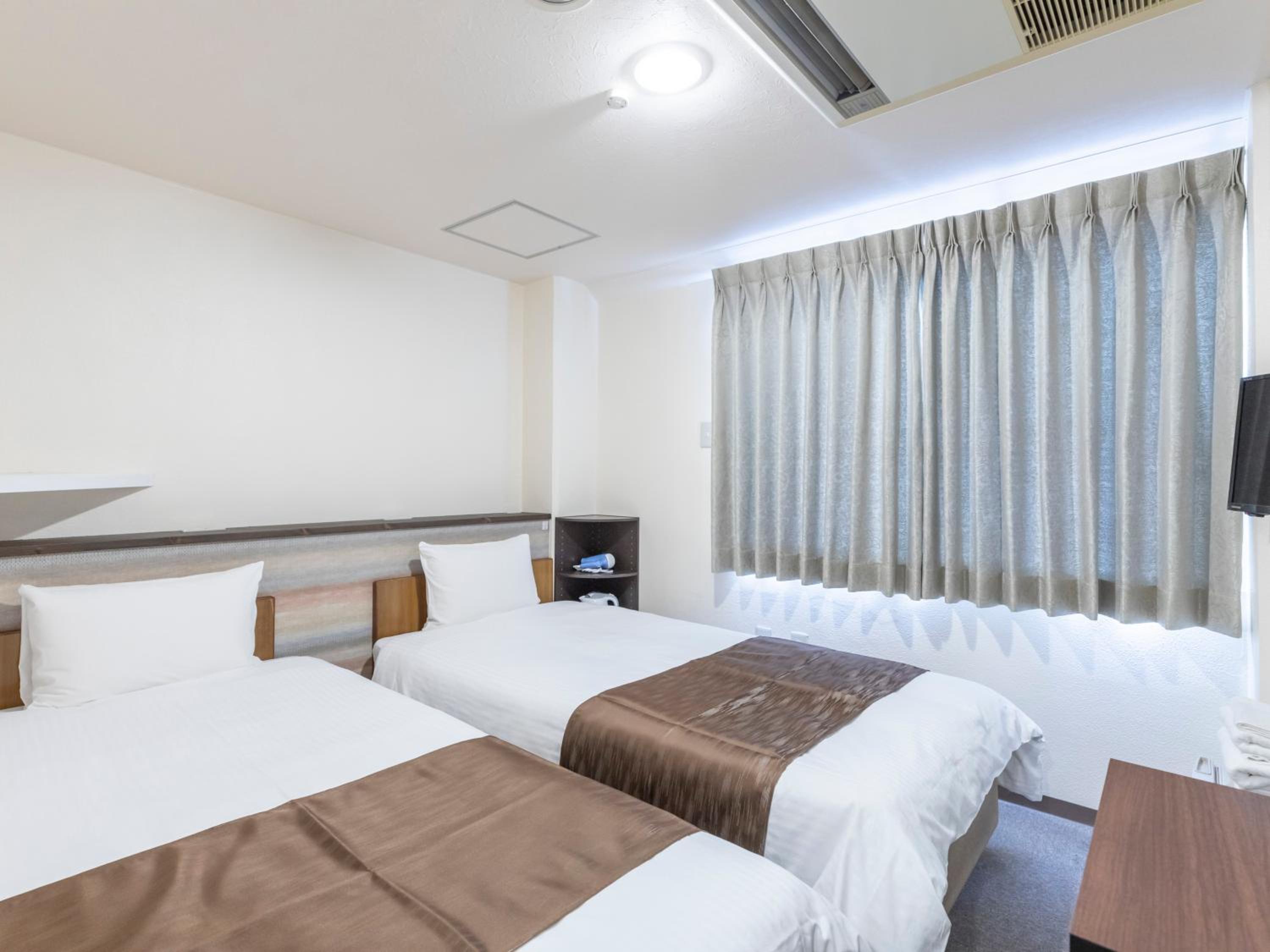 Standard Twin Room - Photo 1