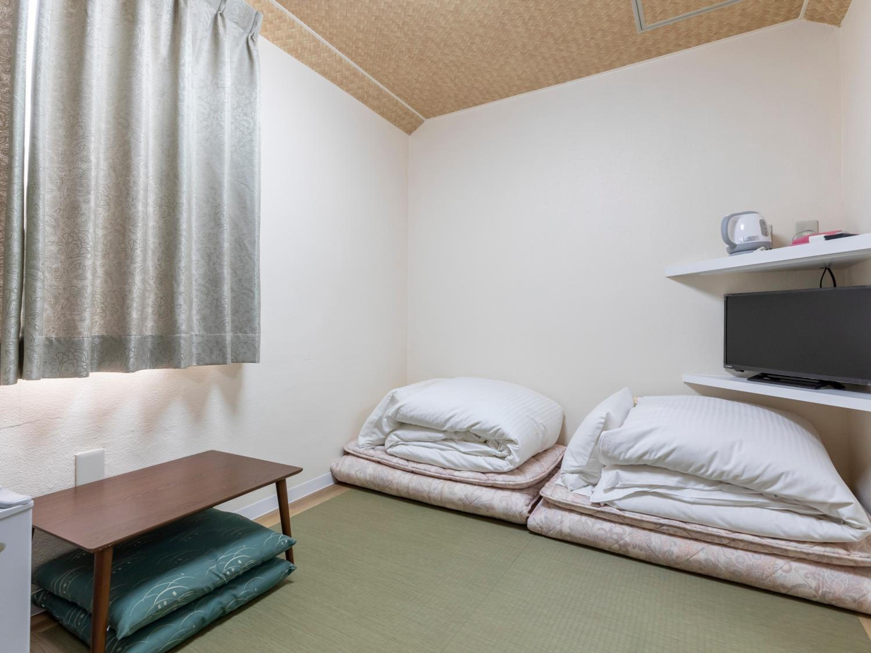 Twin Room with Shower - Photo 13