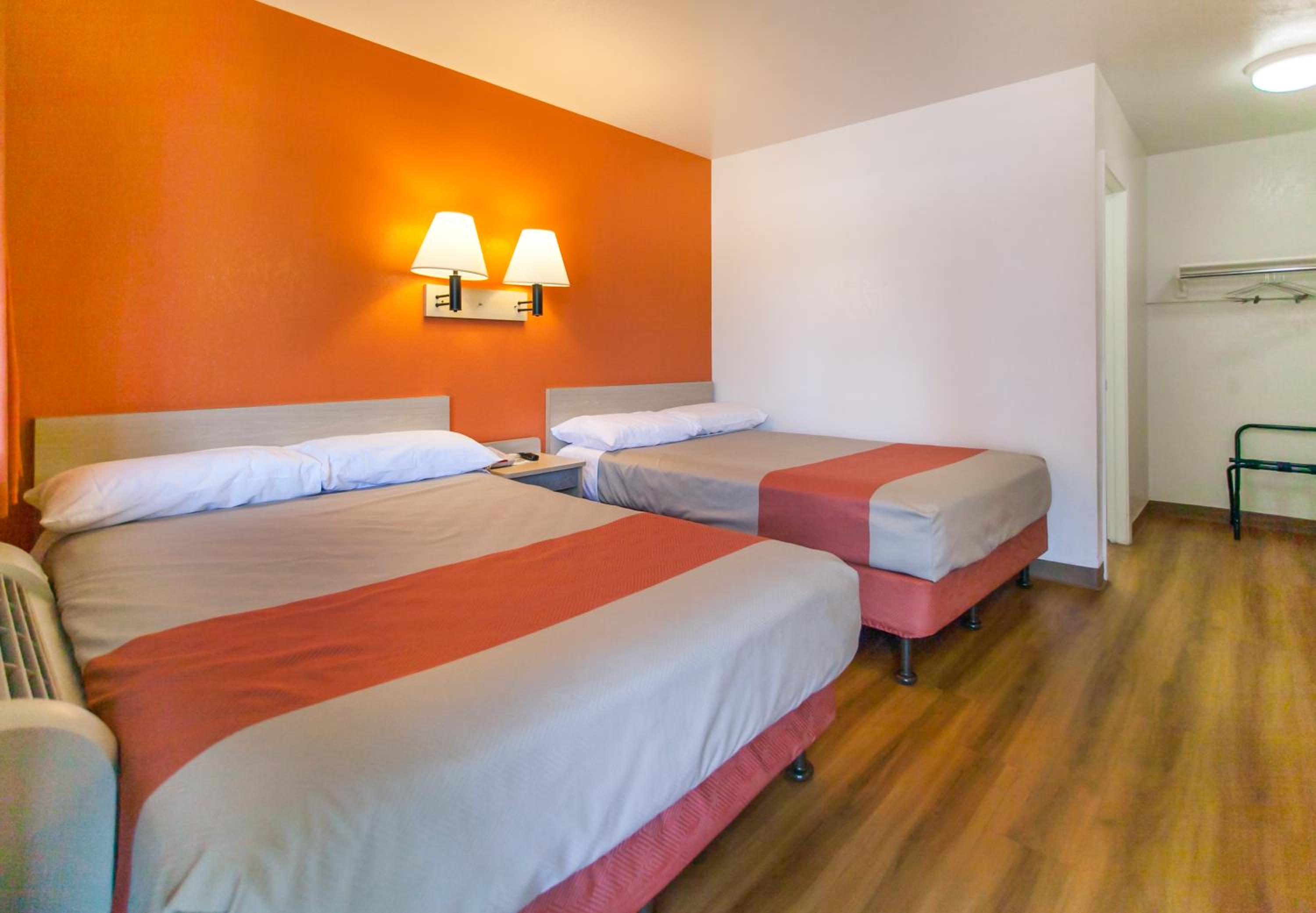 1 Full Bed | ADA/RI Shower |Near San Gabriel Valley Airport