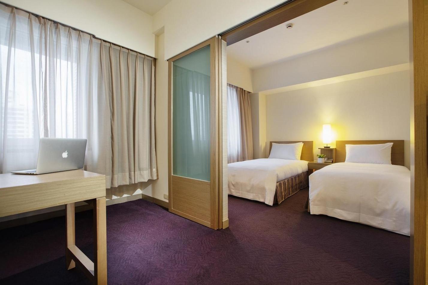 Deluxe Twin Suite