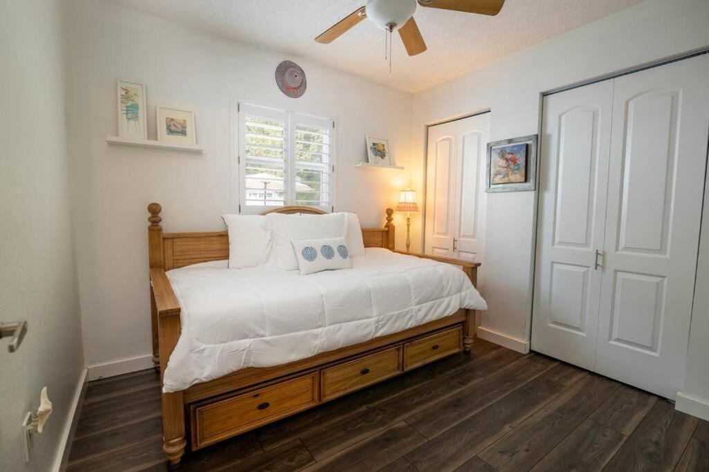 Two-Bedroom House photo 2