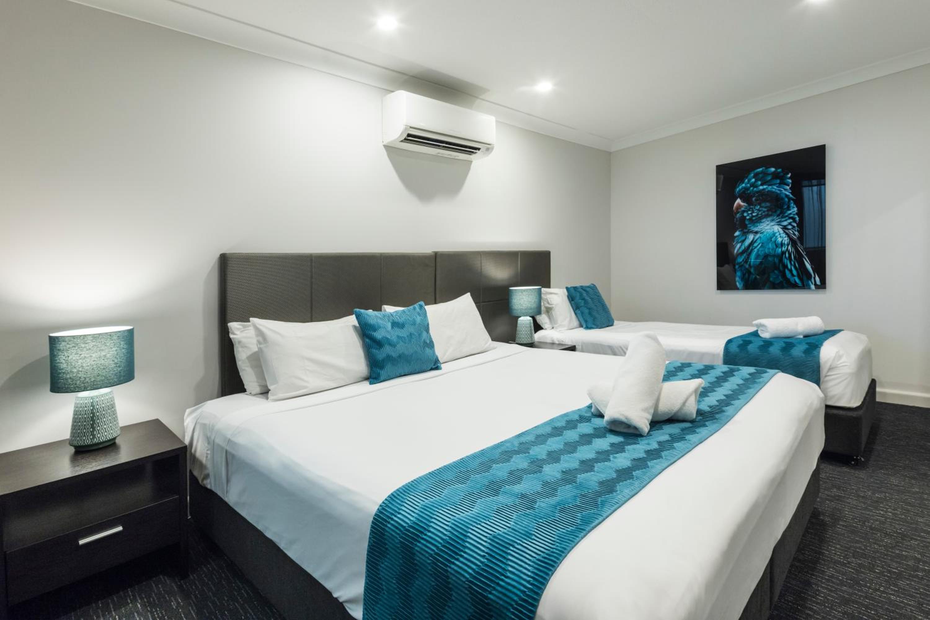 Deluxe King Suite