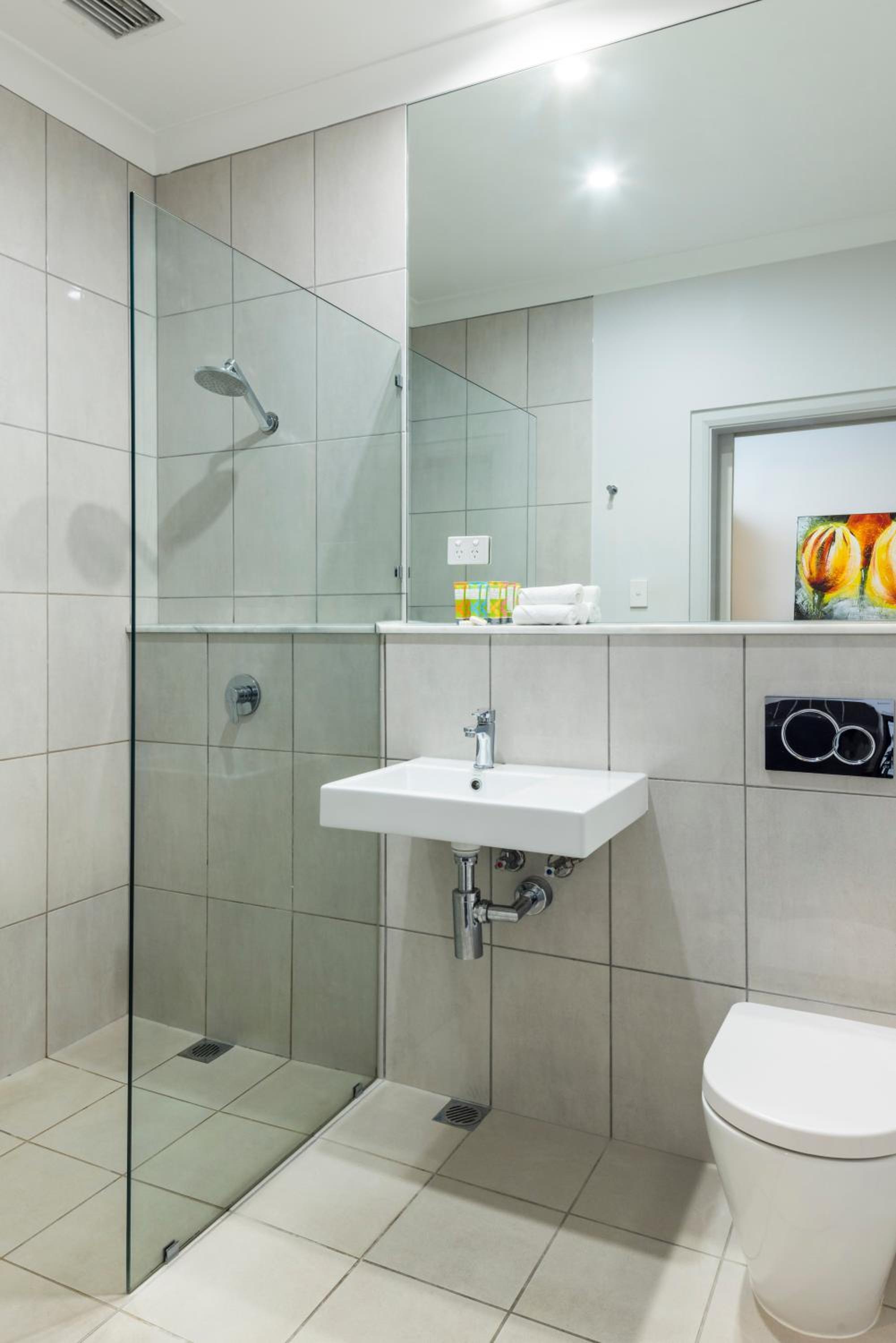 Deluxe King Suite
