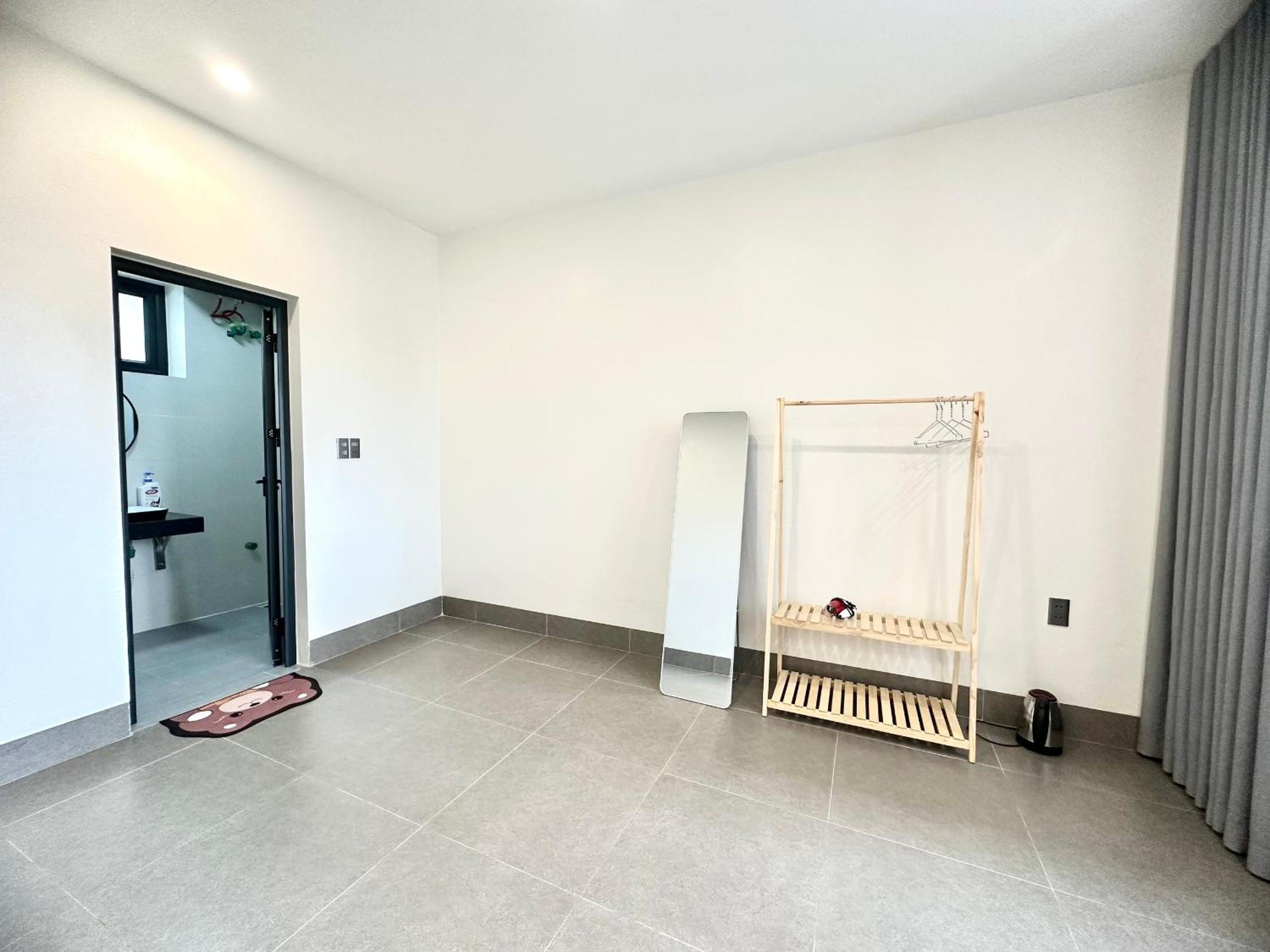 Family Room with Bathroom photo 3
