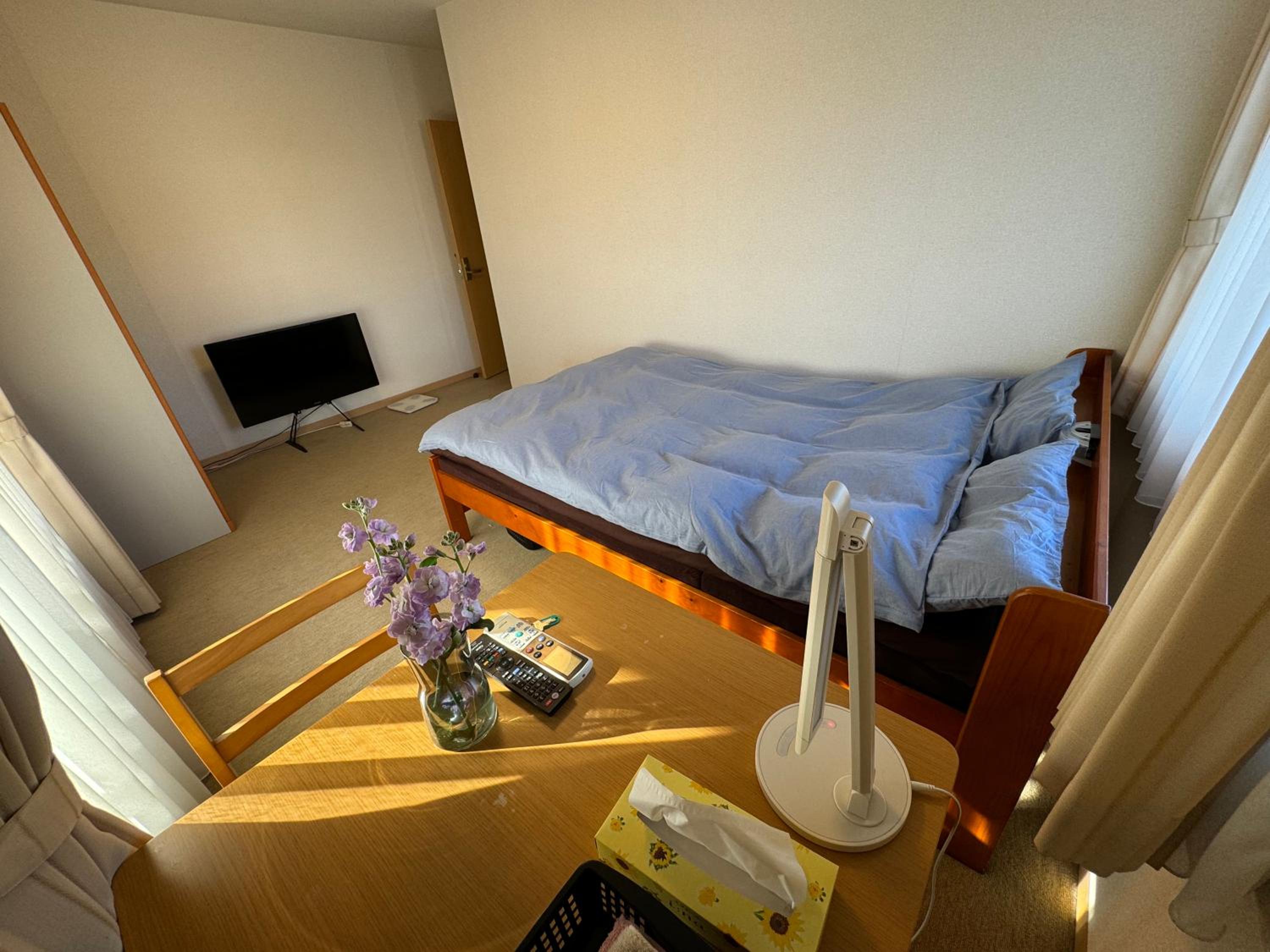 Double Room with Balcony - Photo 9