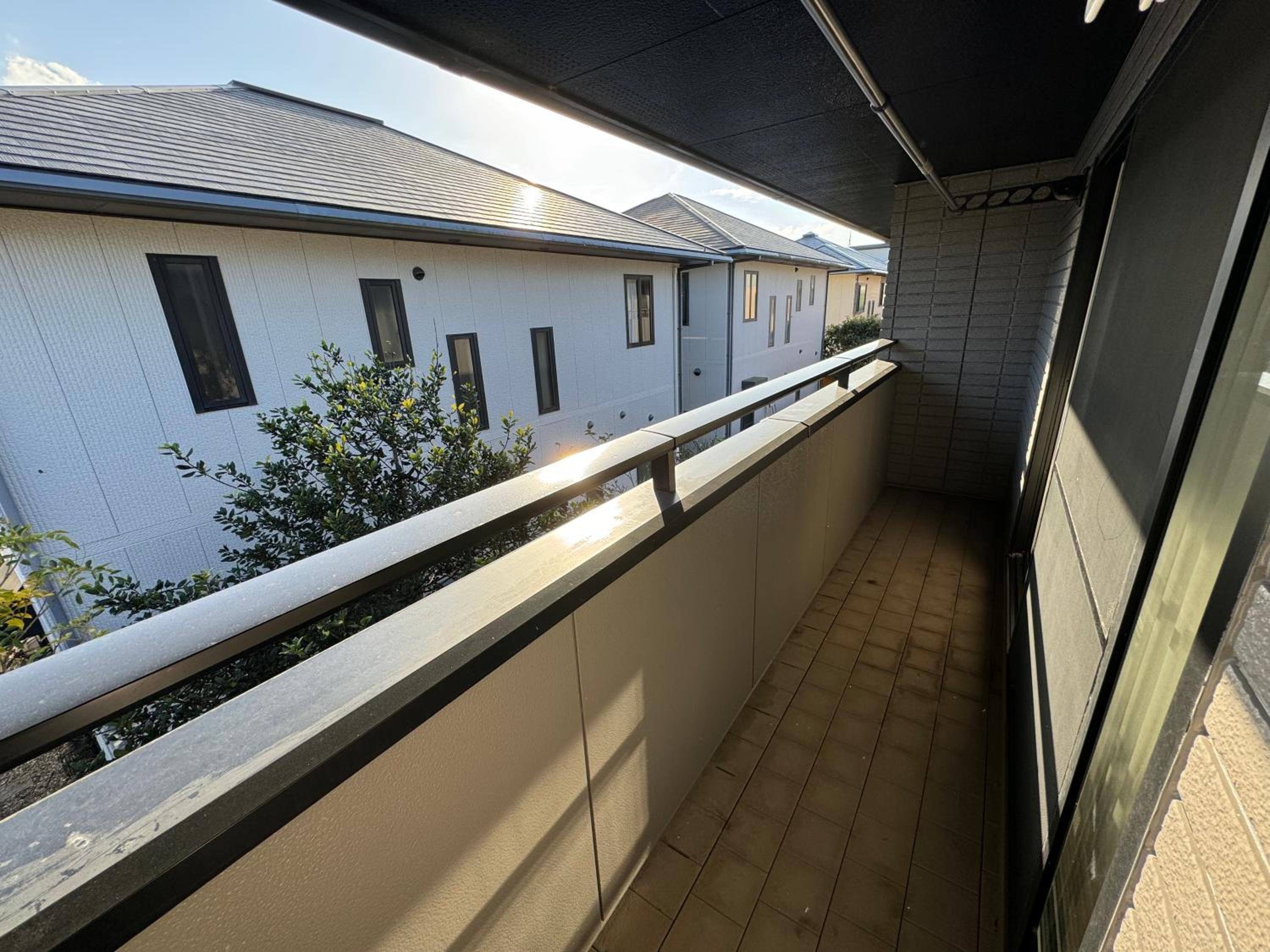 Double Room with Balcony - Photo 8