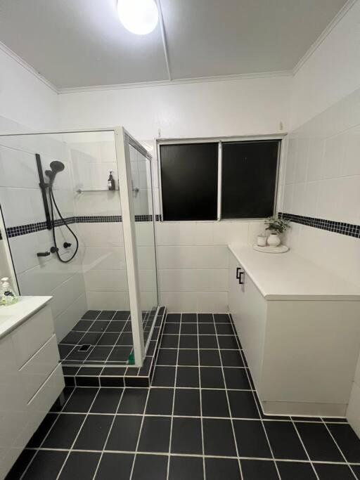 Four-Bedroom House photo 2