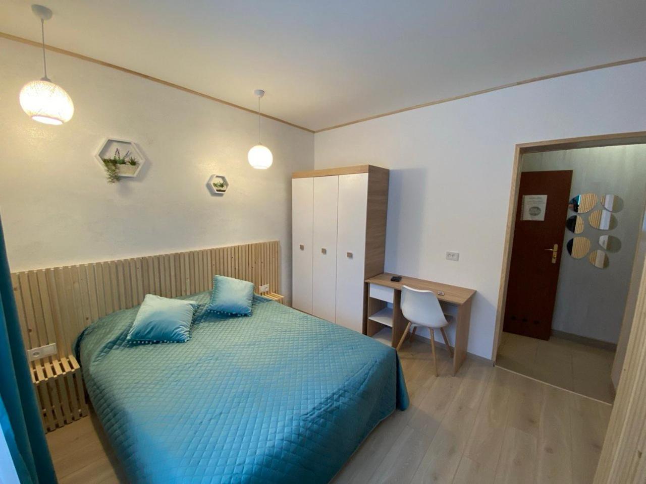 King Room with Pool View photo 3