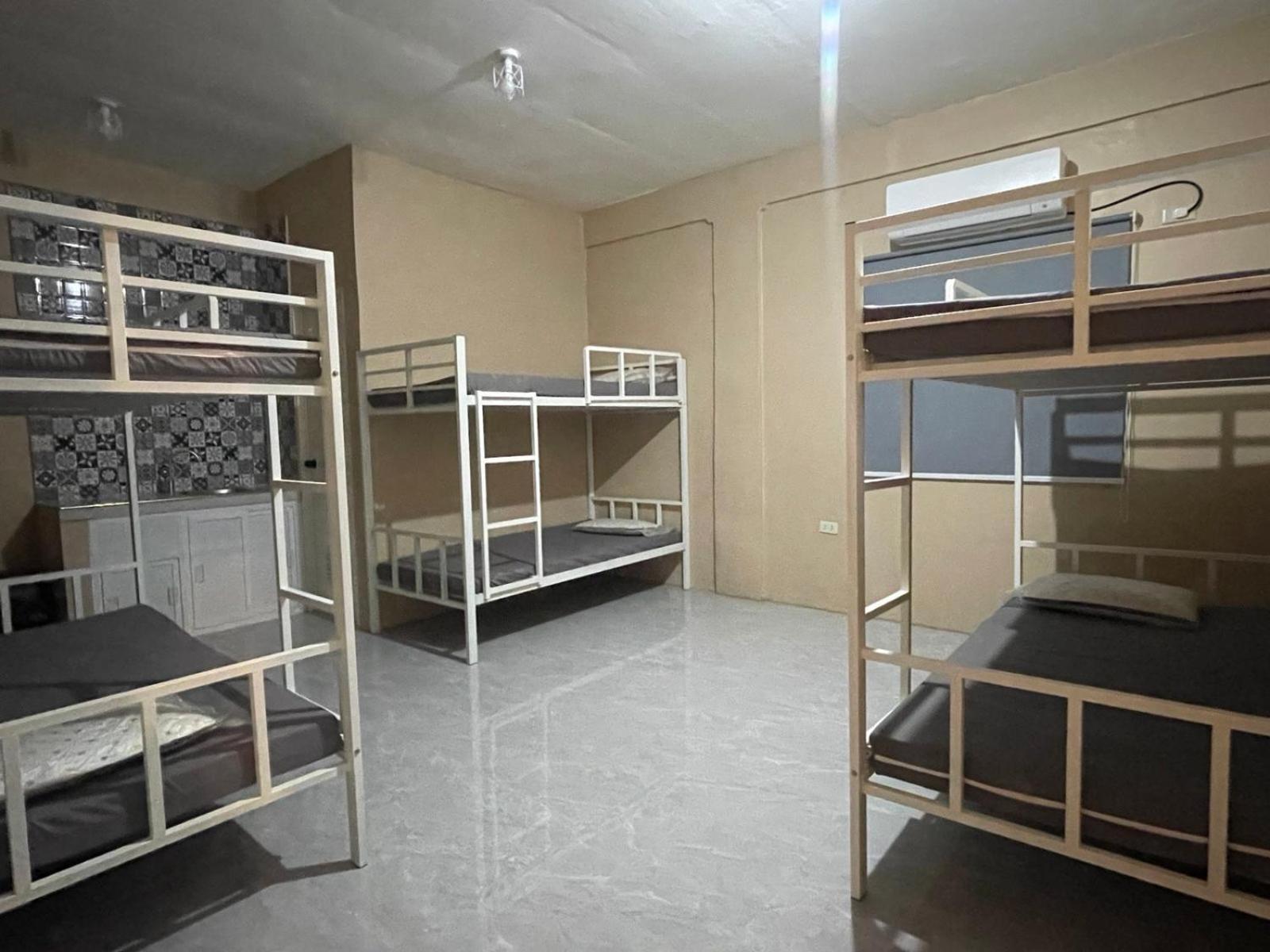 4-Bed Mixed Dormitory Room photo 3