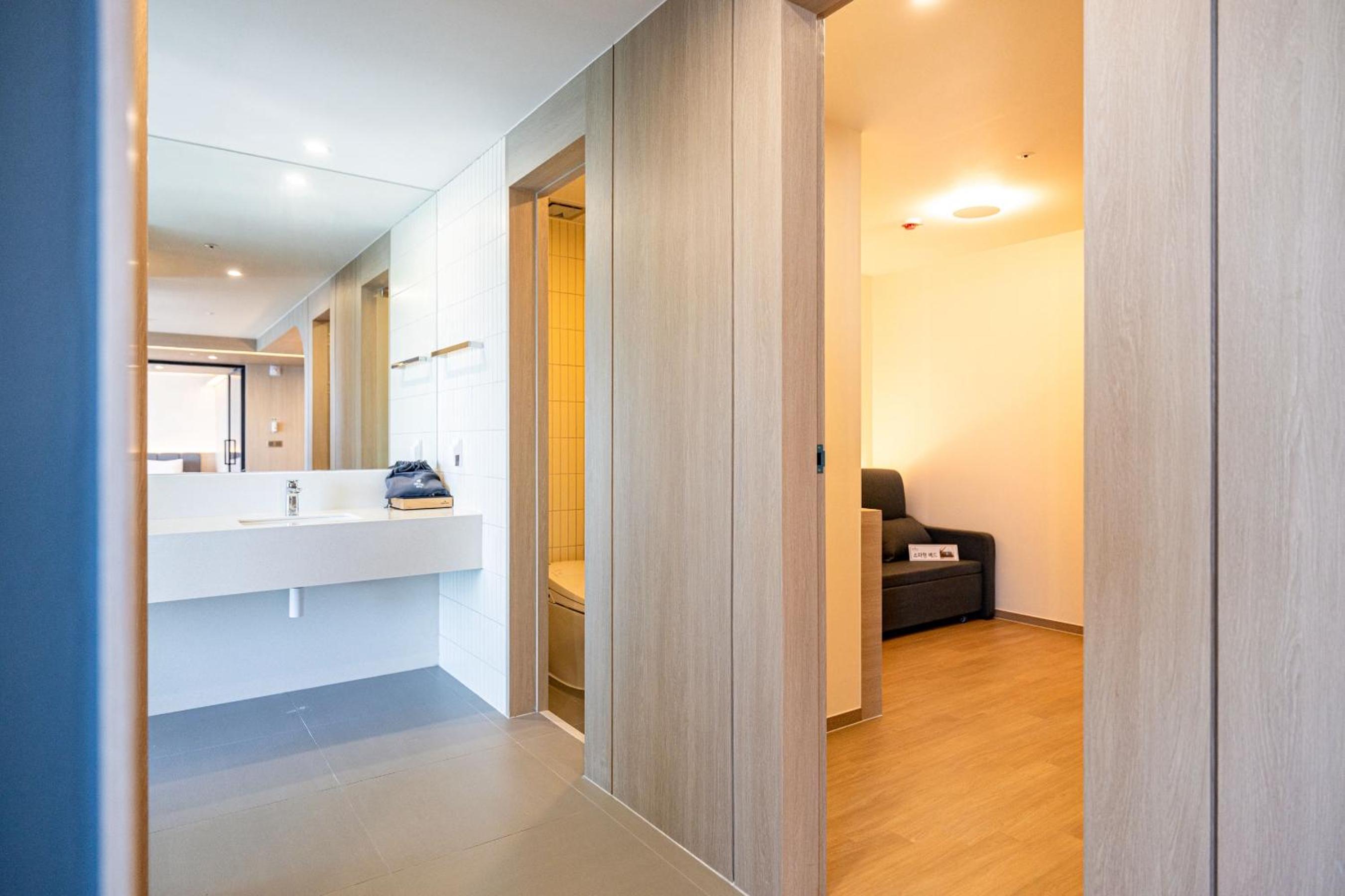 Big Pent Oean Theater - Photo 19