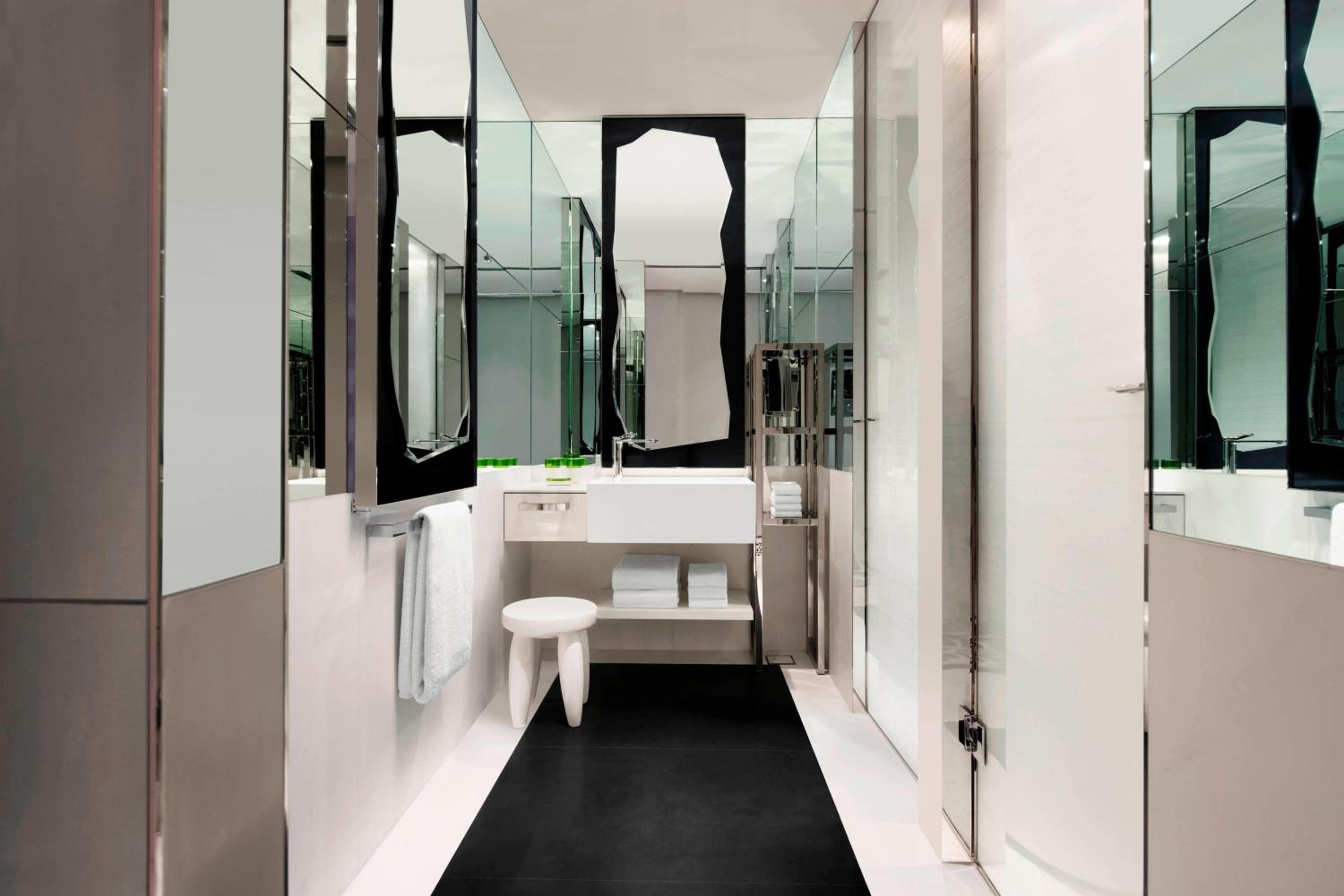 Studio, Guest Room, 1 King