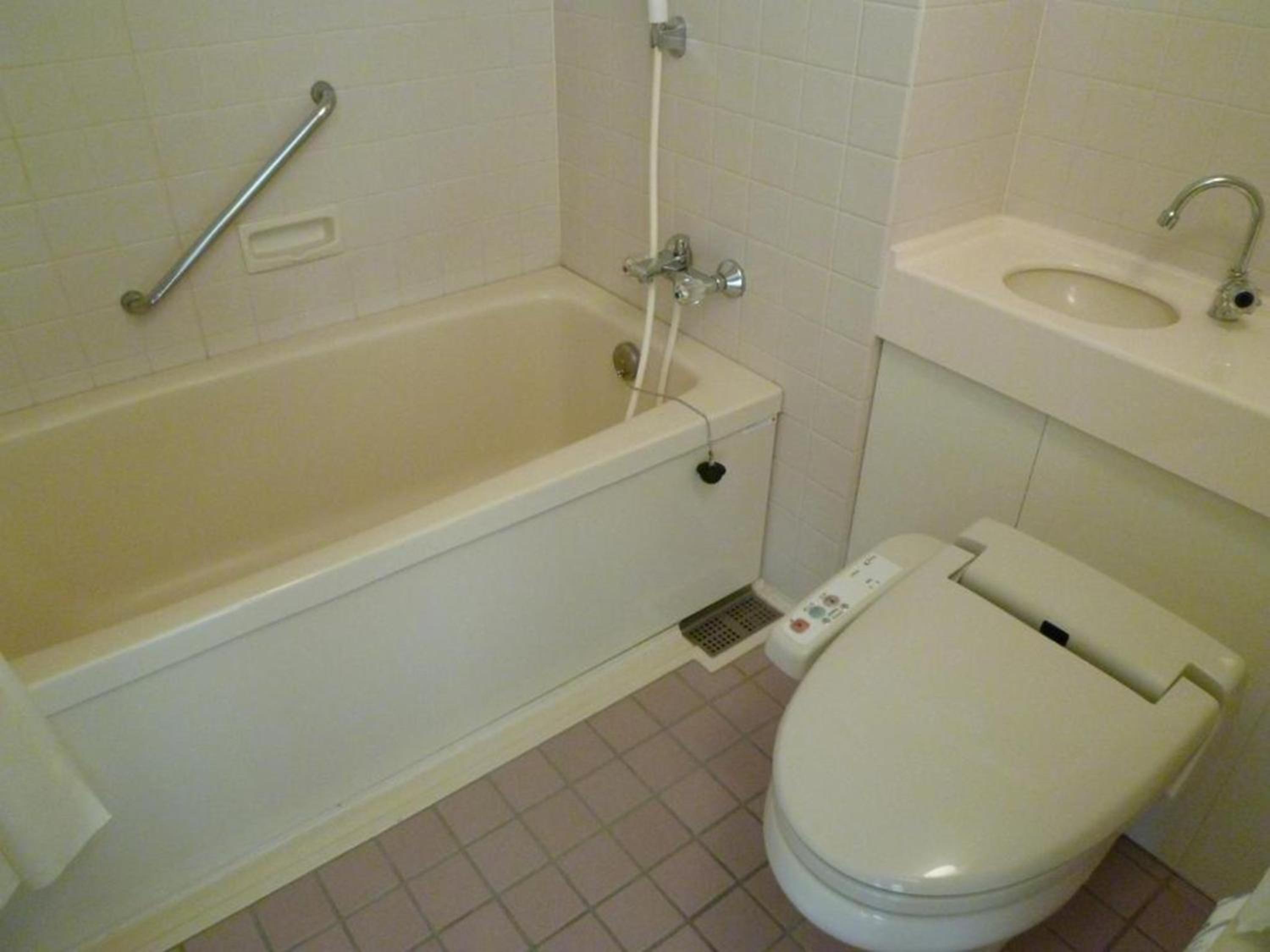 Triple Room-Smoking (South Building) photo 2