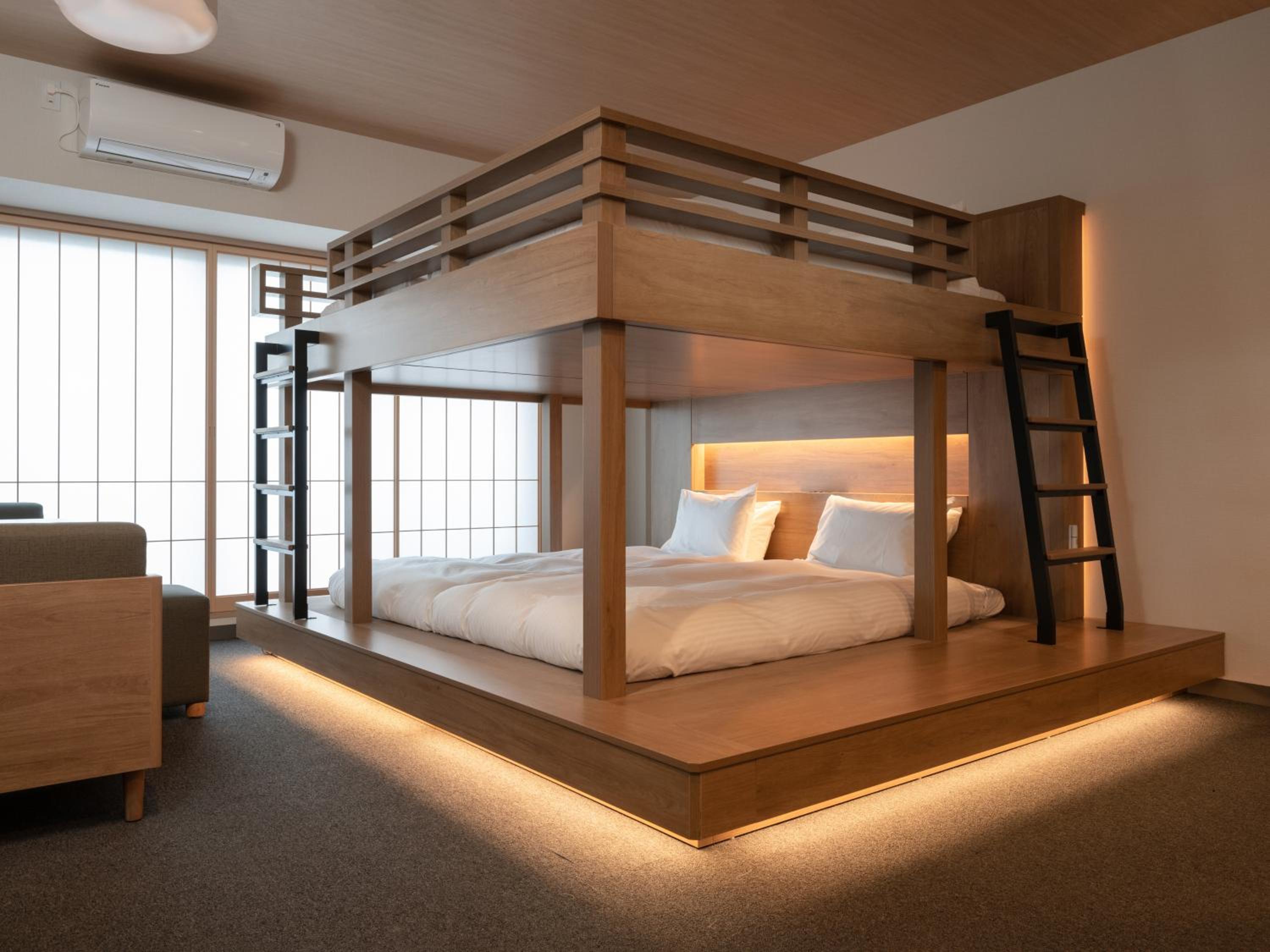 Superior One-Bedroom Apartment for 6