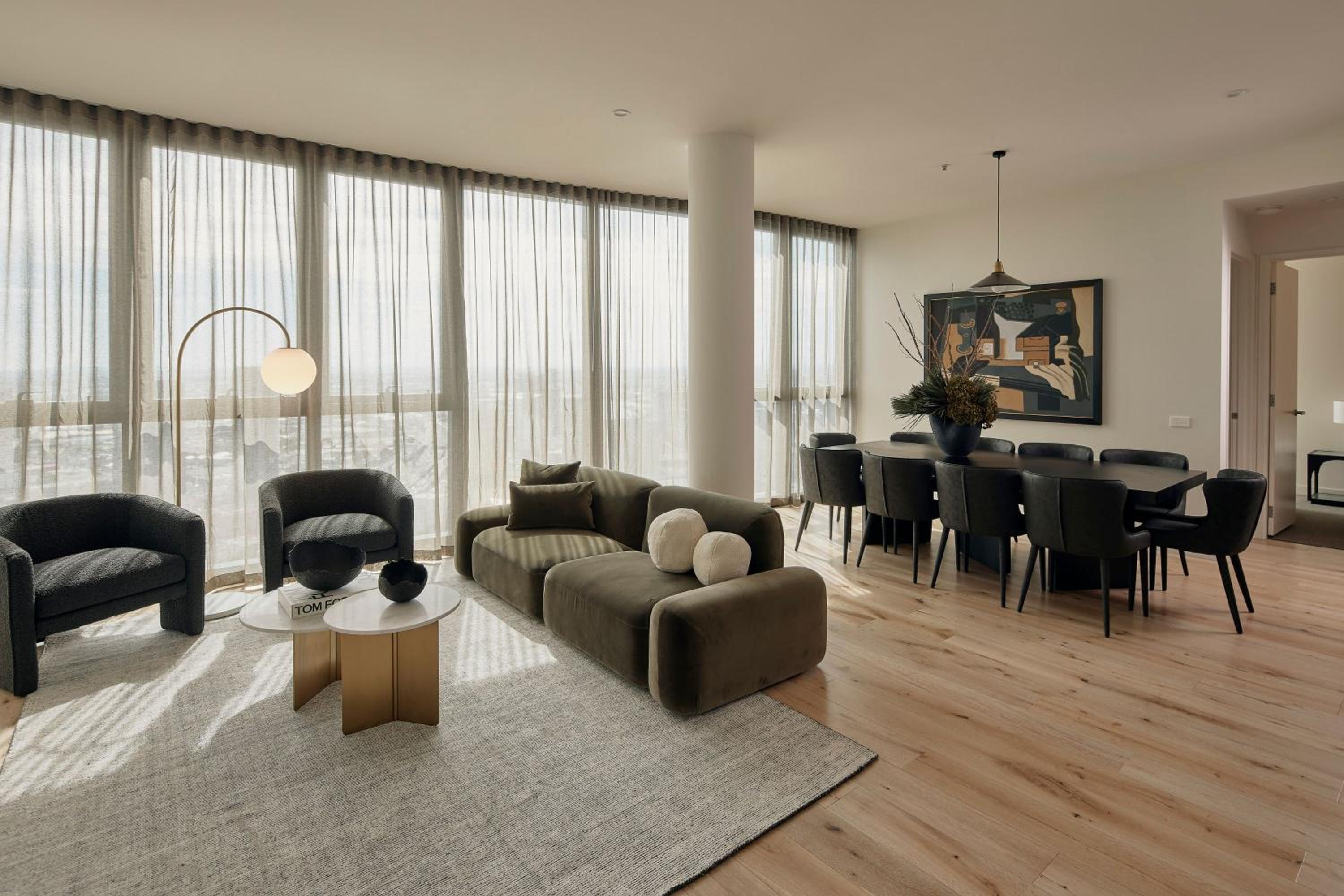 Three Bedroom Penthouse - Photo 4
