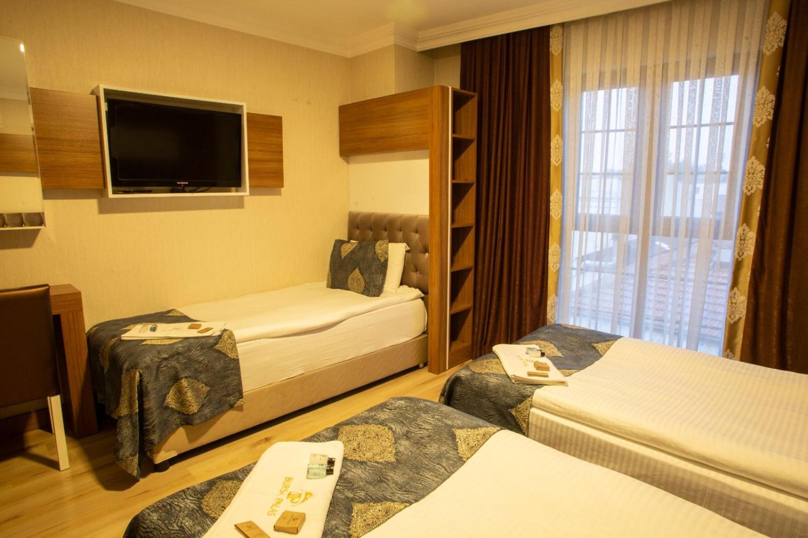 Standard Triple Room - Photo 4