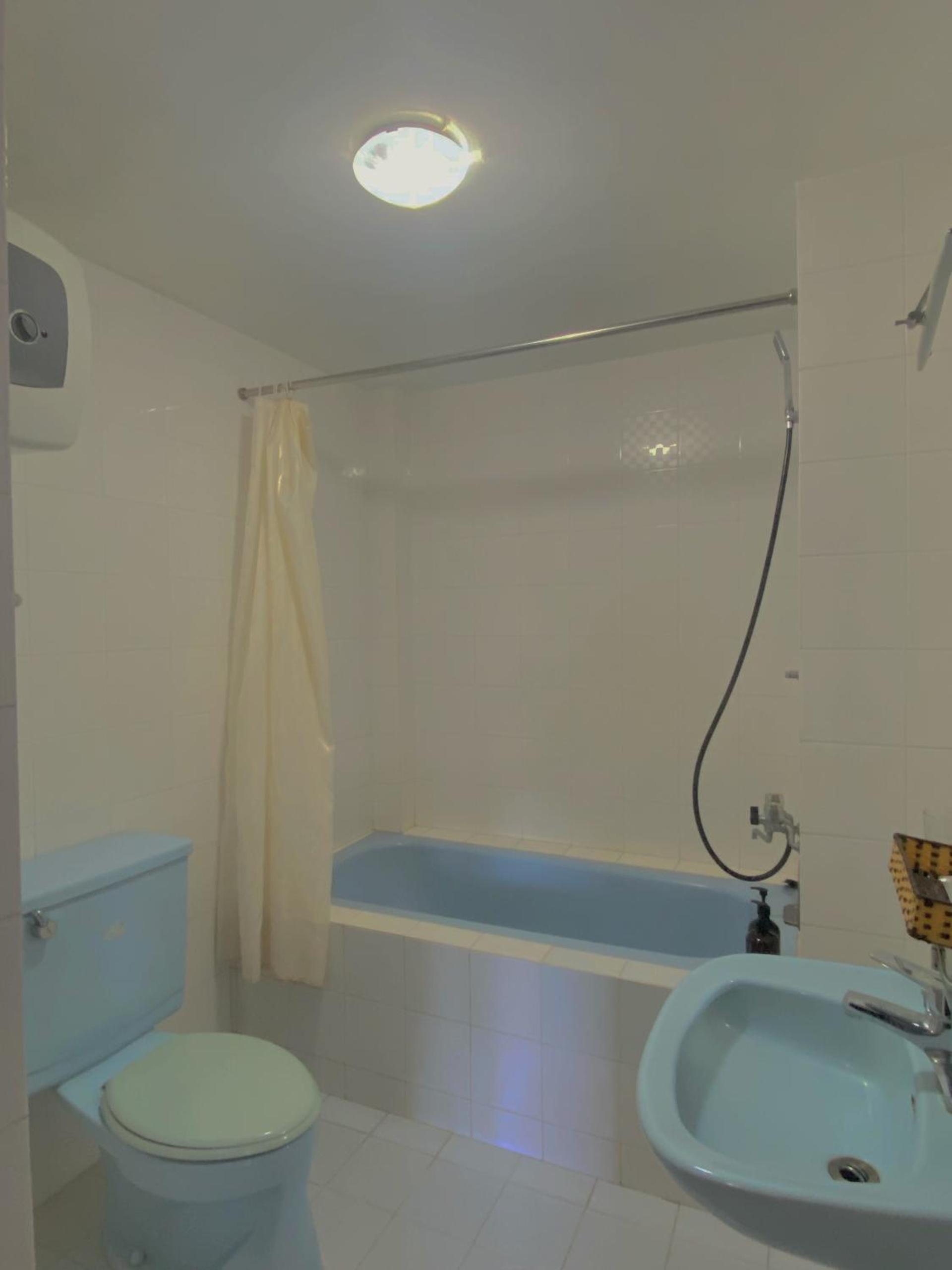 Triple Room with Balcony - Photo 6