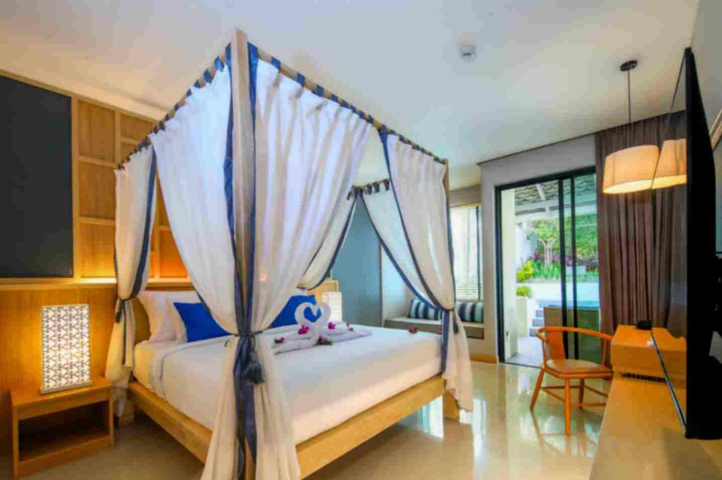 One-Bedroom Villa with Complimentary 60 Mins Oil Massage 1 Time / 2 Person- RSVN from May8th