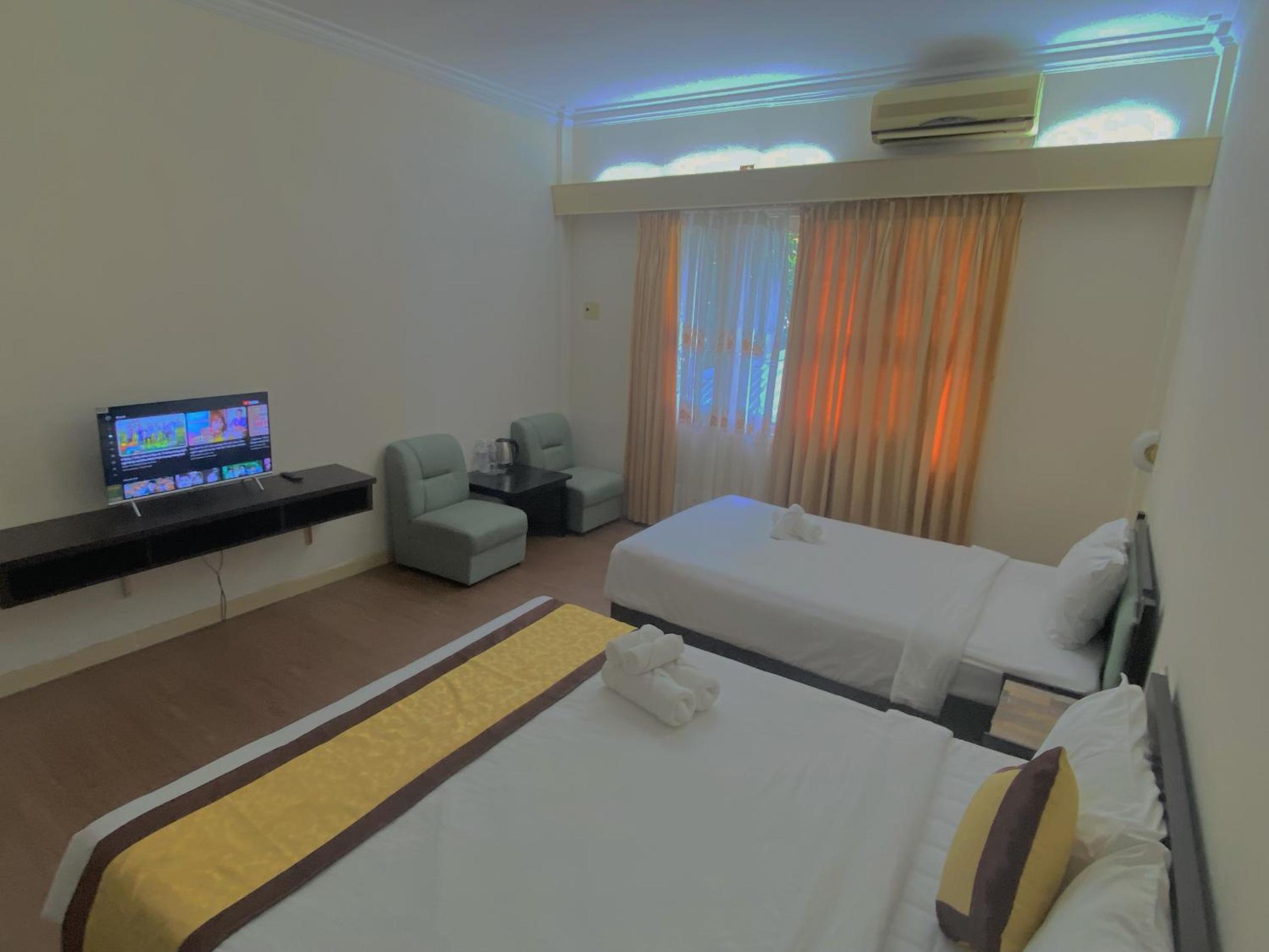 Standard Triple Room - Photo 6