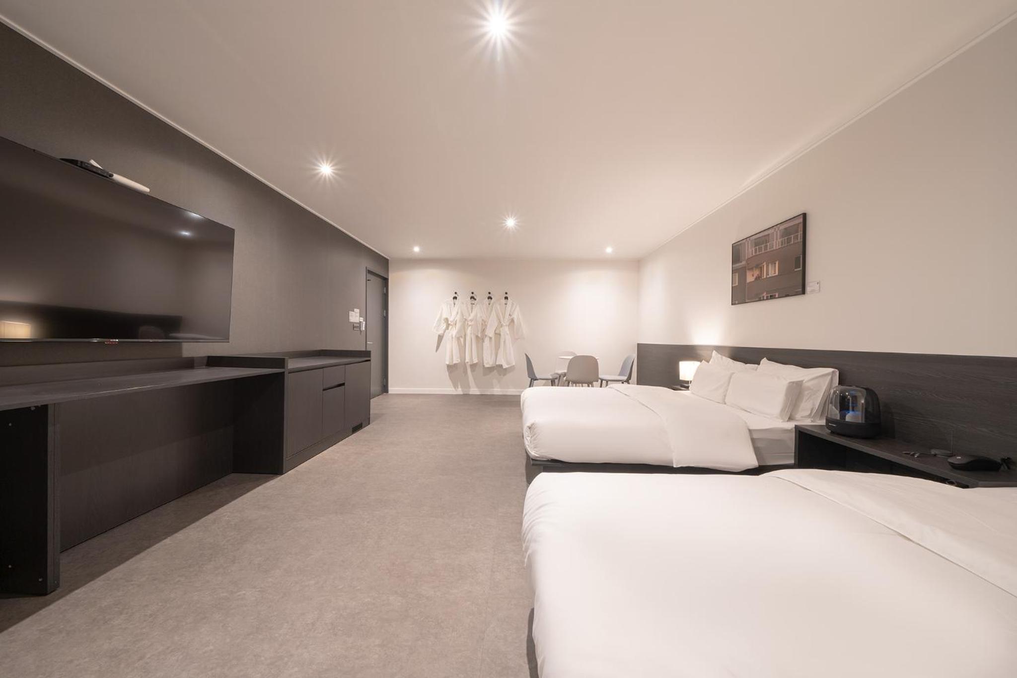 Deluxe Twin Room photo 2
